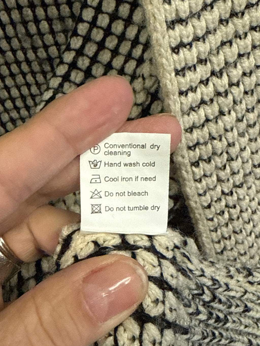 OPEN CARDIGAN SWEATER