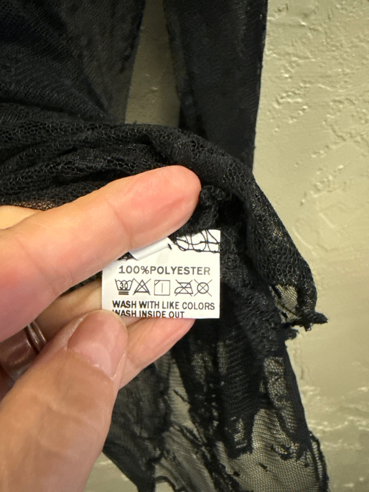 NWOT LACE TOP