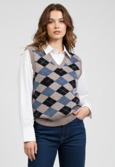 HAND KNIT ARGYLE SWEATER VEST