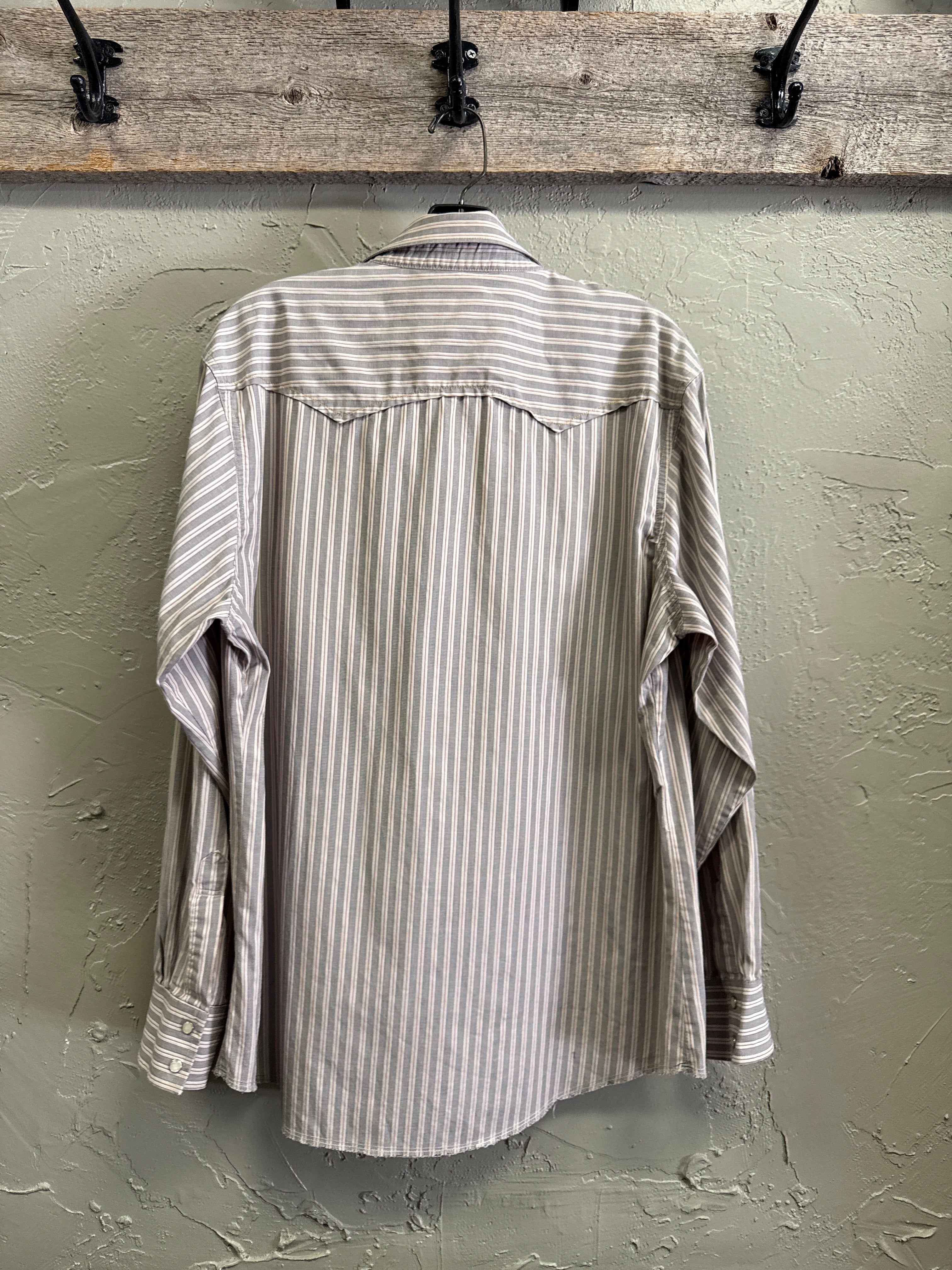 WRANGLER PEARL SNAP SHIRT