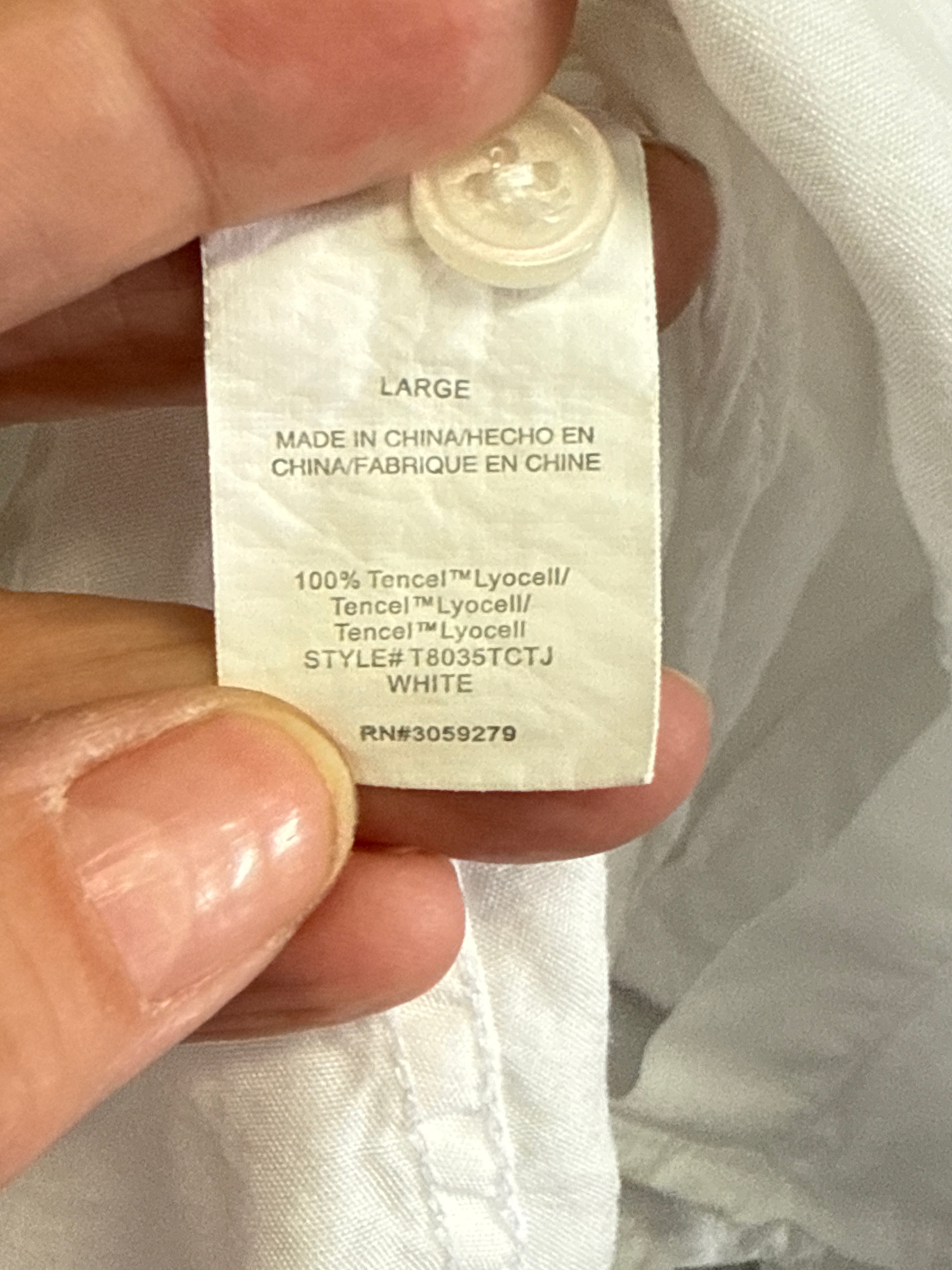 THREAD + SUPPLY WHITE BUTTON UP
