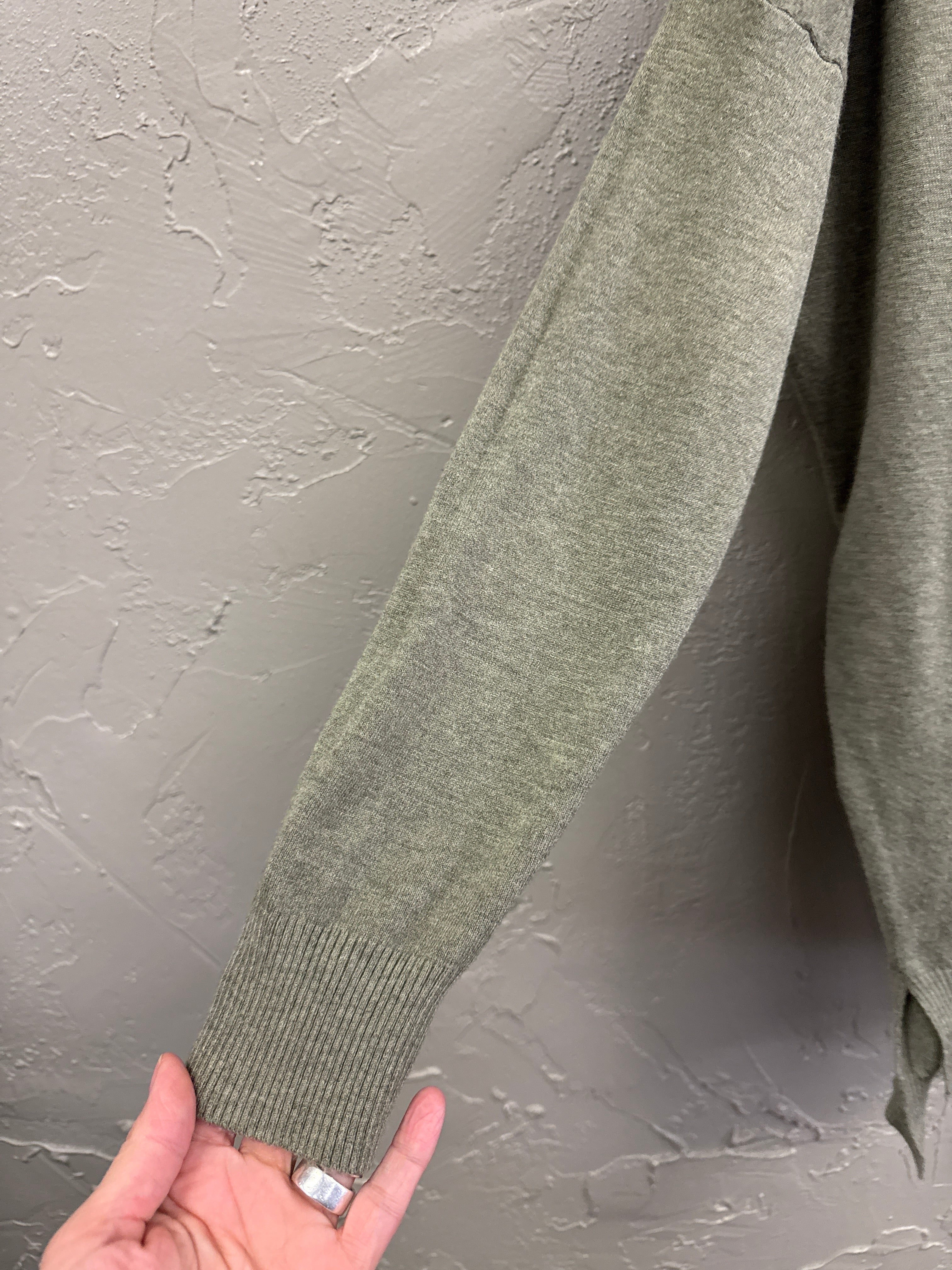 DREAMERS V-NECK SWEATER