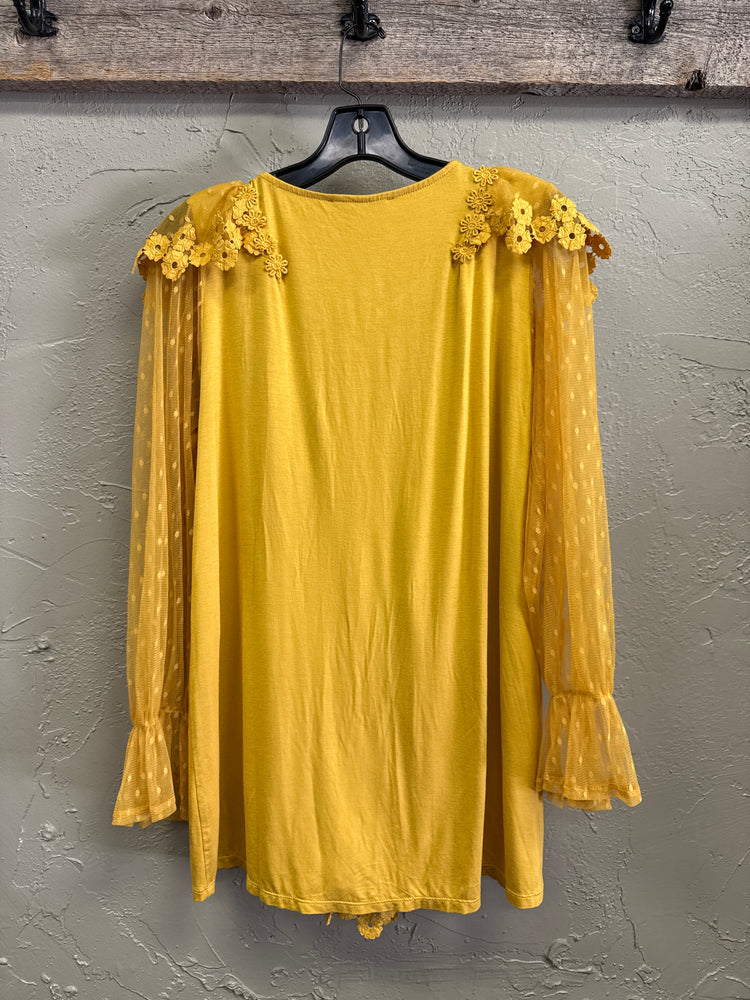 NWOT KATE & MALLORY RUFFLED BLOUSE