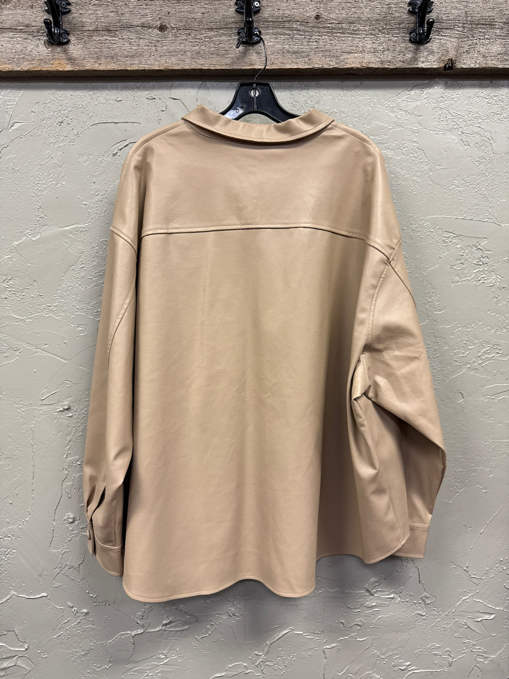 NWT GILLI VEGAN LEATHER SHACKET
