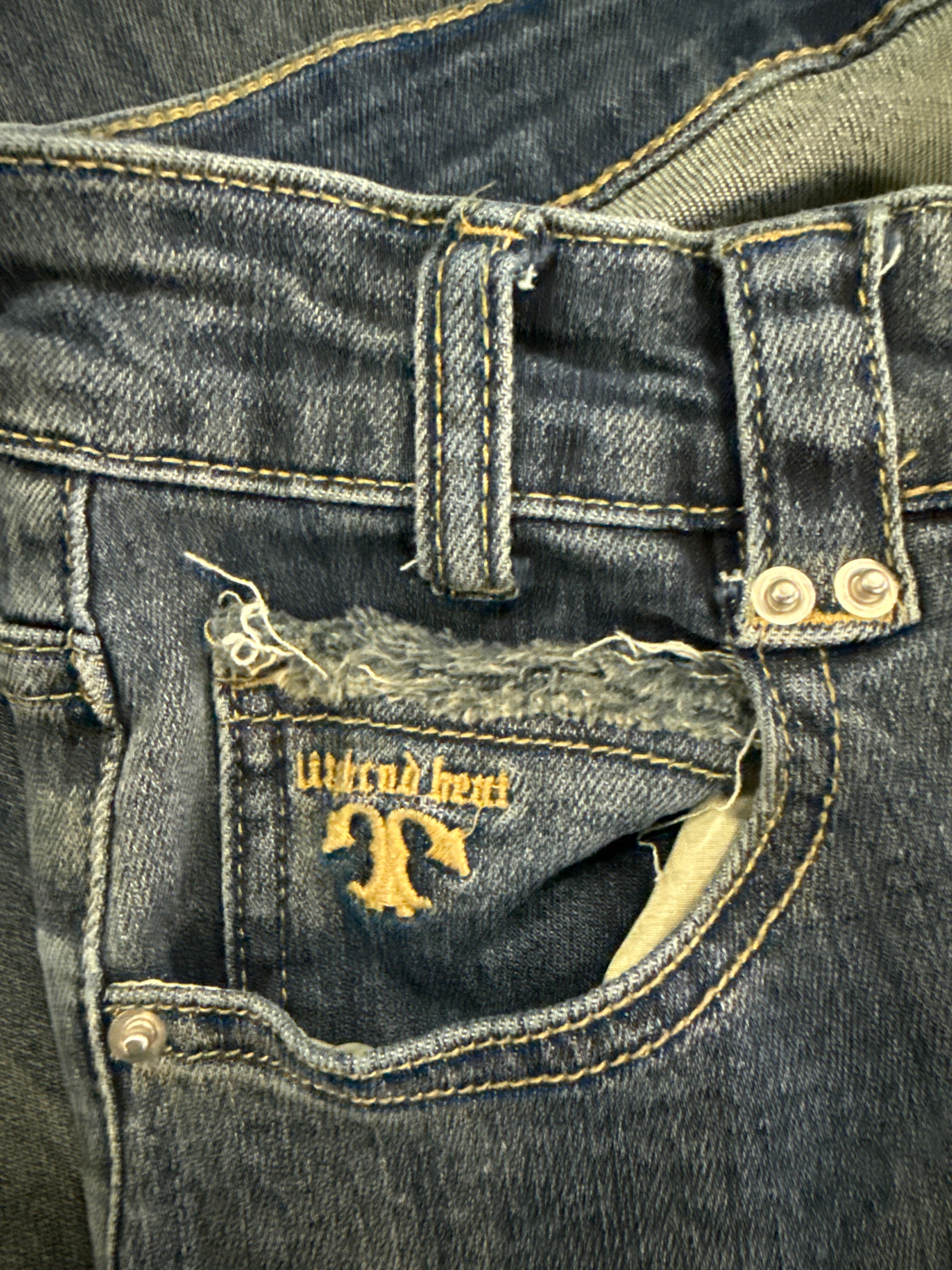 RELAXED FIT JEAN