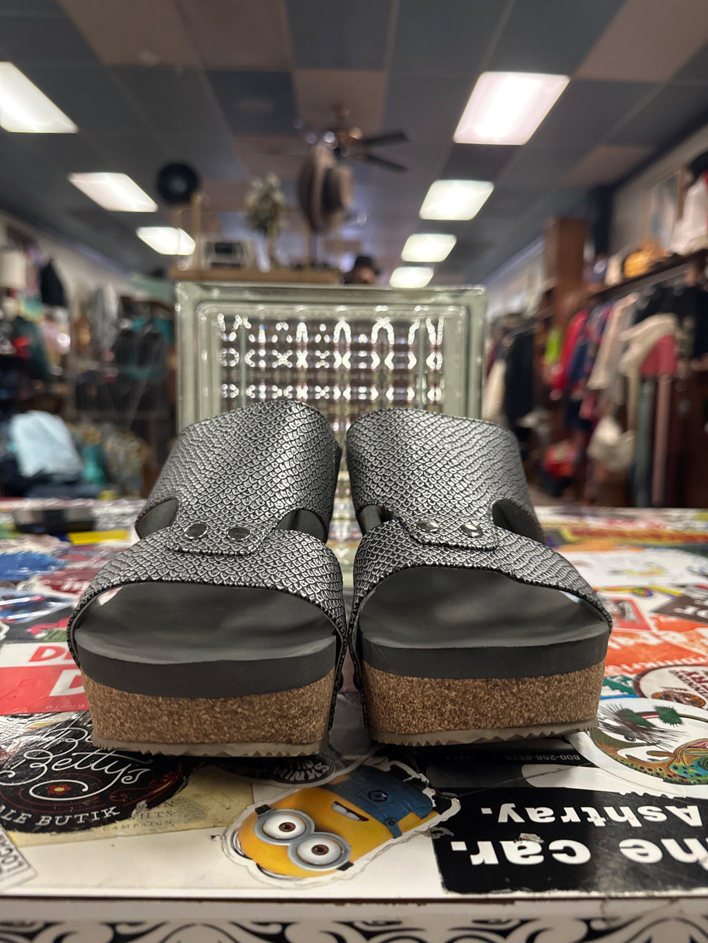 VOLATILE WEDGE SANDAL