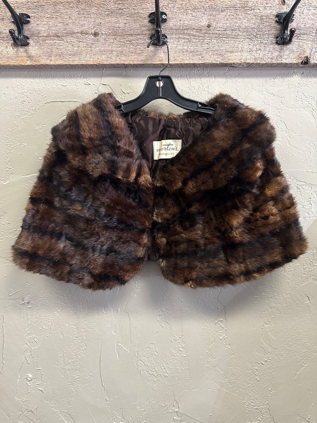 VTG MORTONS FUR CAPELET