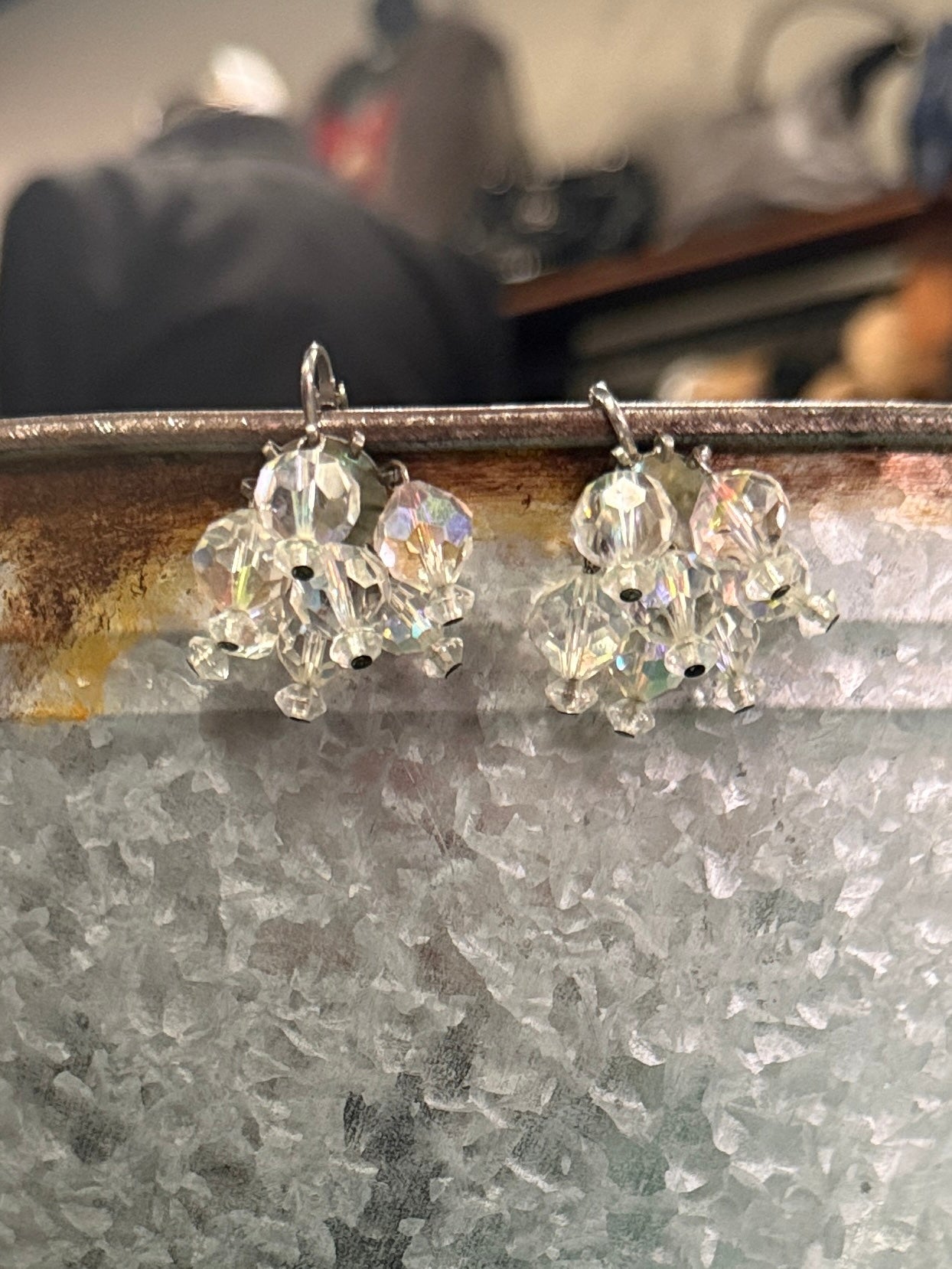 VTG CLIP EARRINGS