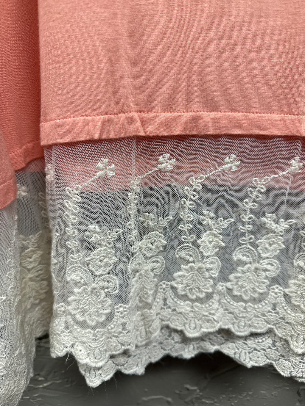 NWT VANILLA BAY LACE HEM TOP (org$38)