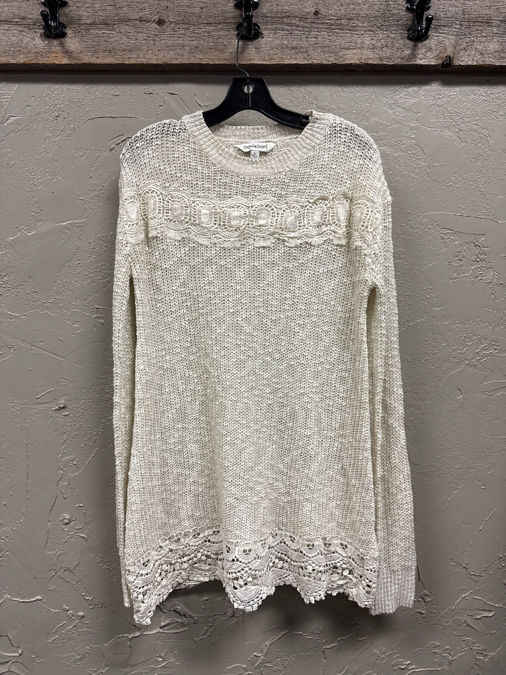 DAVI & DANI LACE DETAIL SWEATER