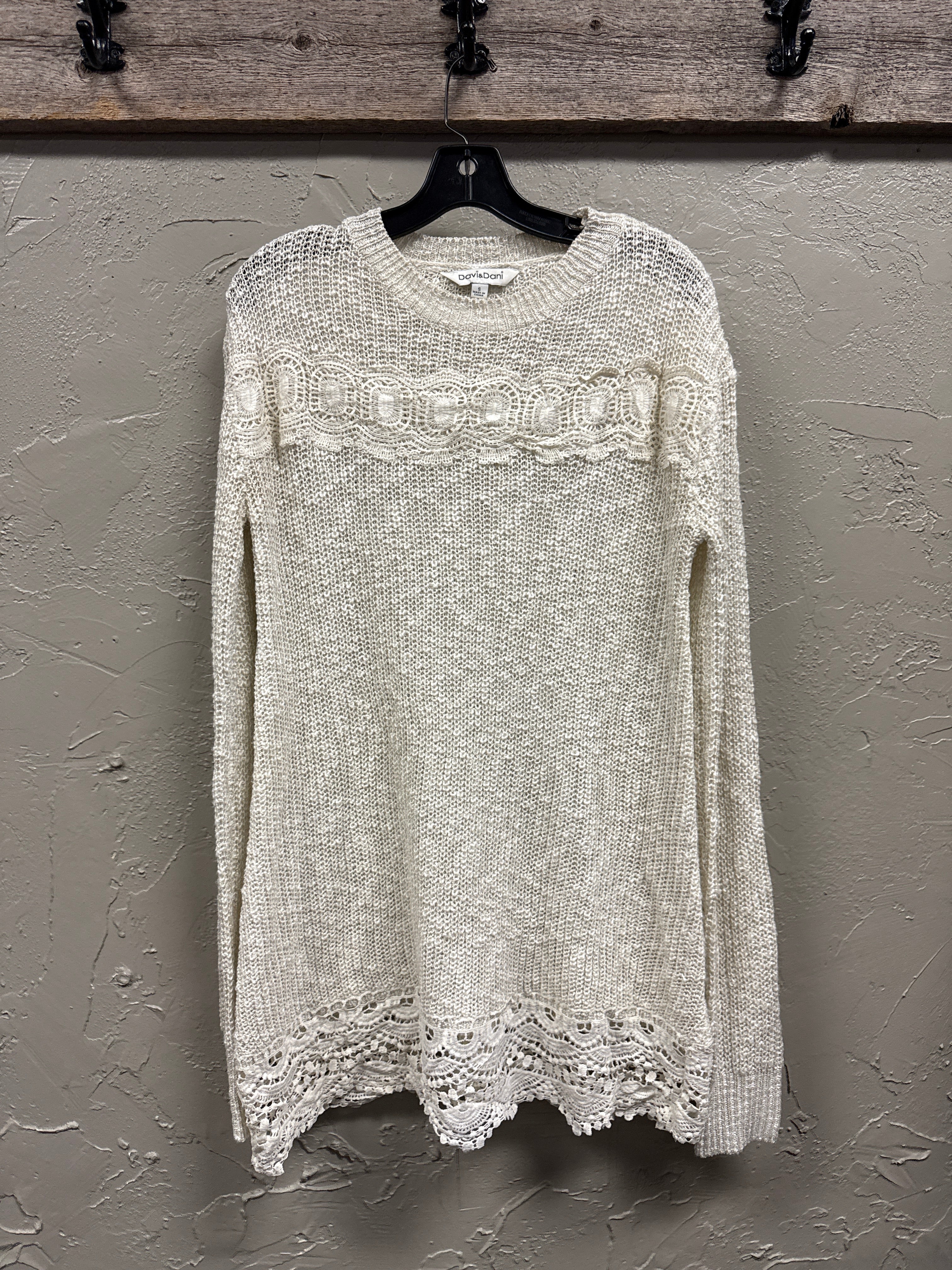 DAVI & DANI LACE DETAIL SWEATER