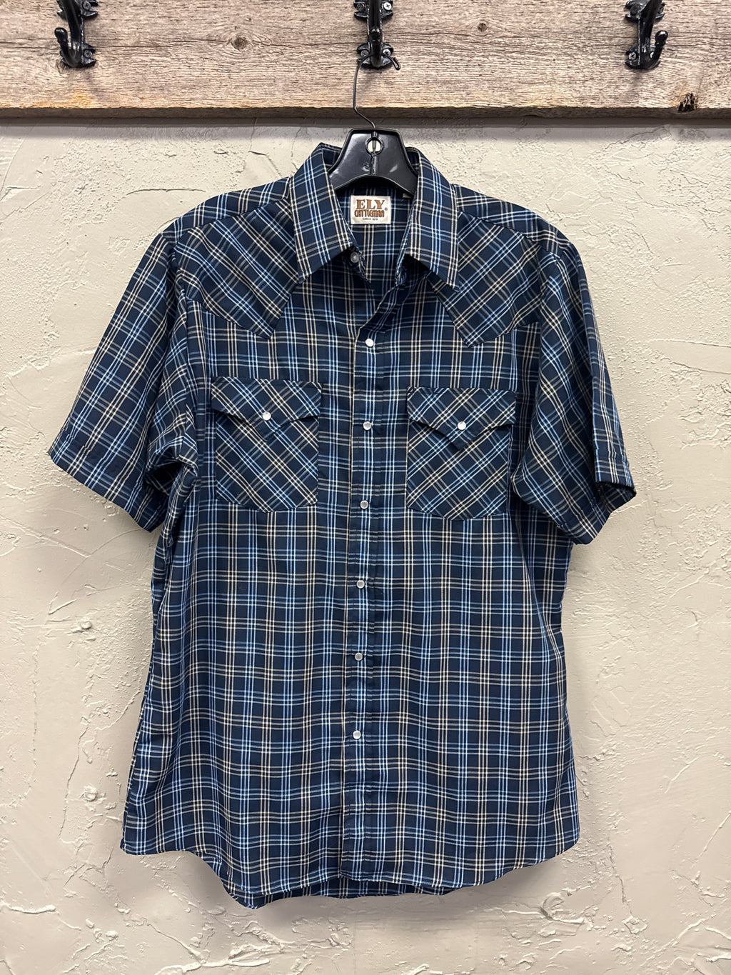 ELY CATTLEMAN SHORT SLEEVE