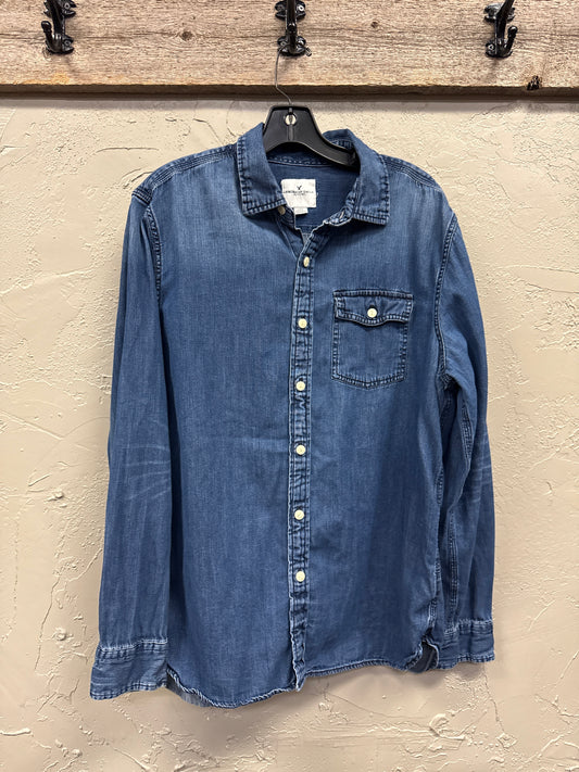 AMERICAN EAGLE CHAMBRAY SHIRT