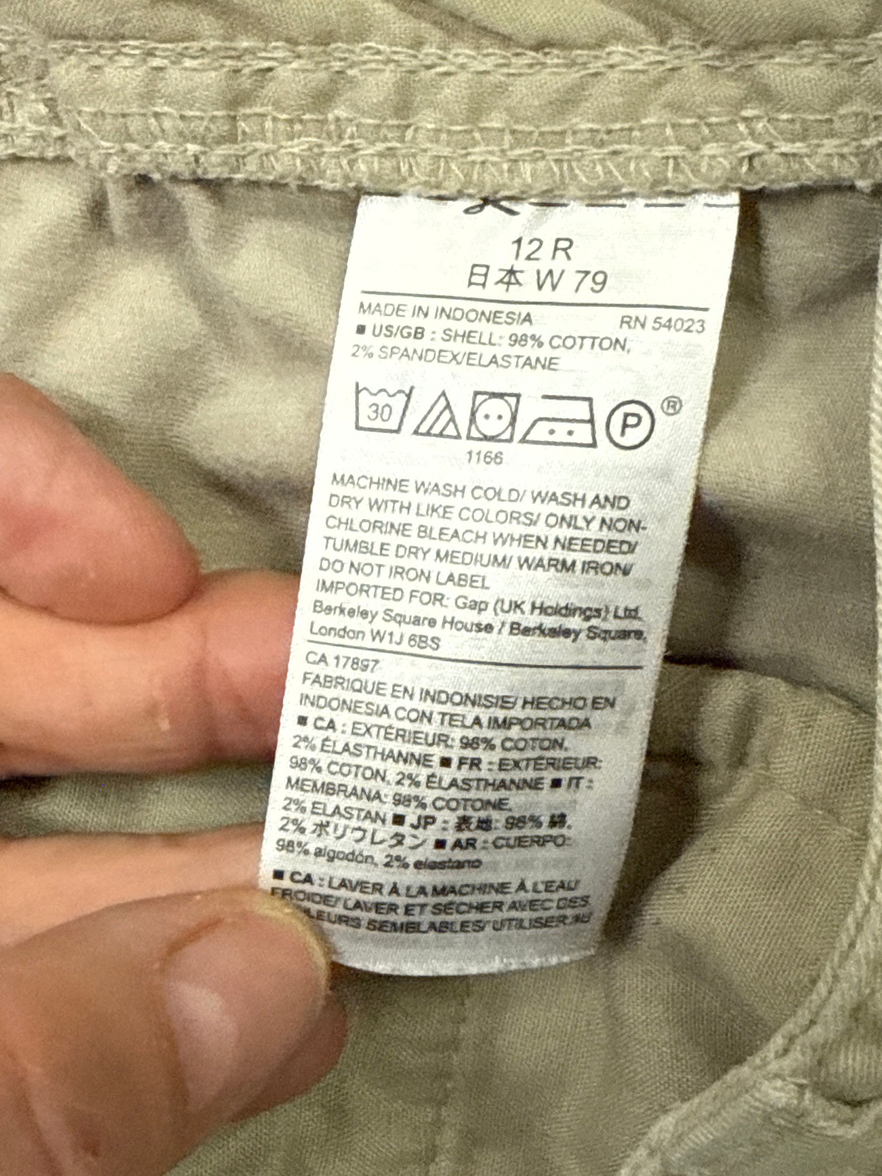 GAP Girlfriend Khaki