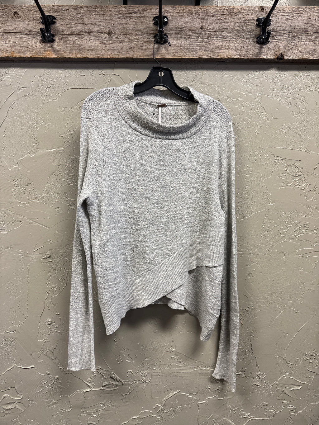 NWT FREE PEOPLE SWEATER (org$88)