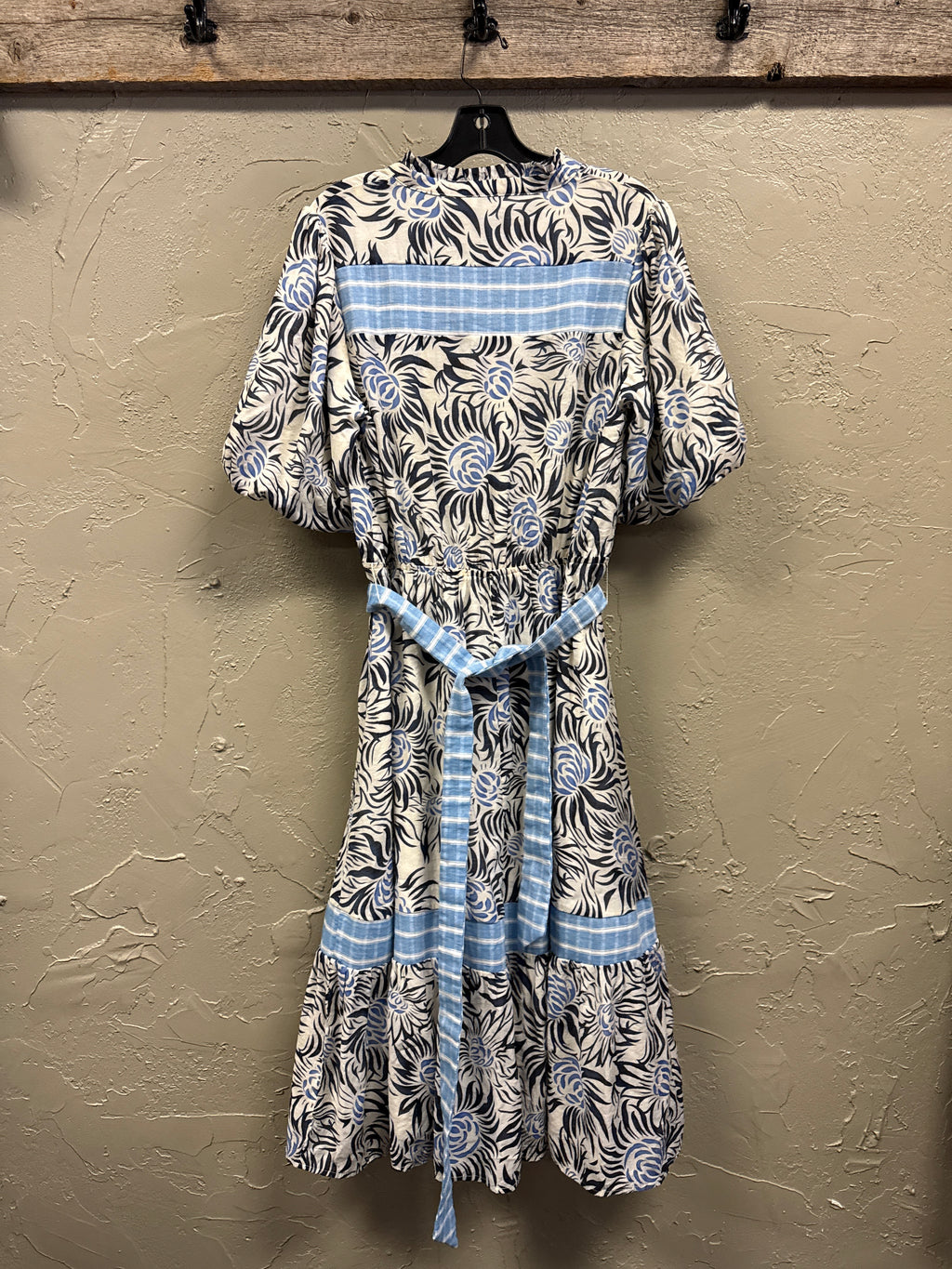 VOY FLORAL STRIPE MIDI DRESS (org$74)