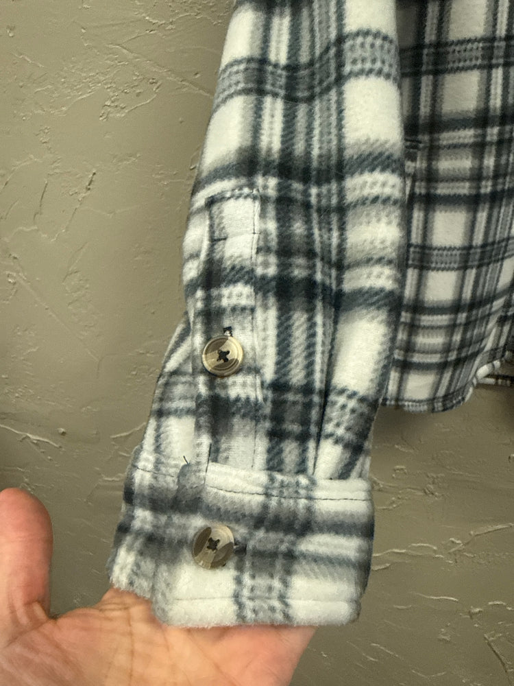 SAGE COLLECTIVE PLUSH SHACKET (org$85)