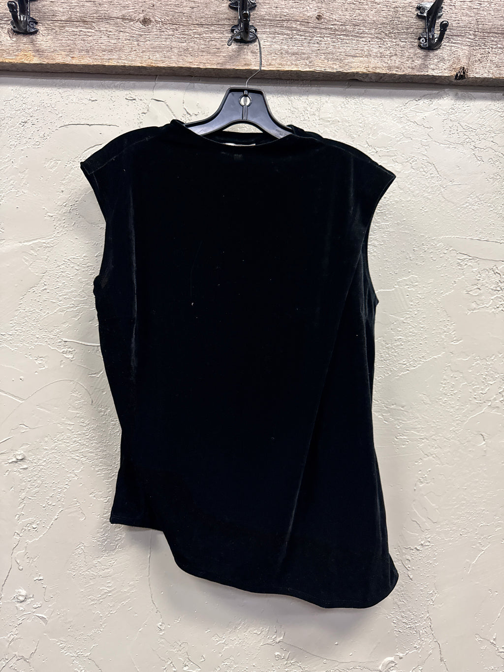 NWT LUXE ADDITION VELVET TOP