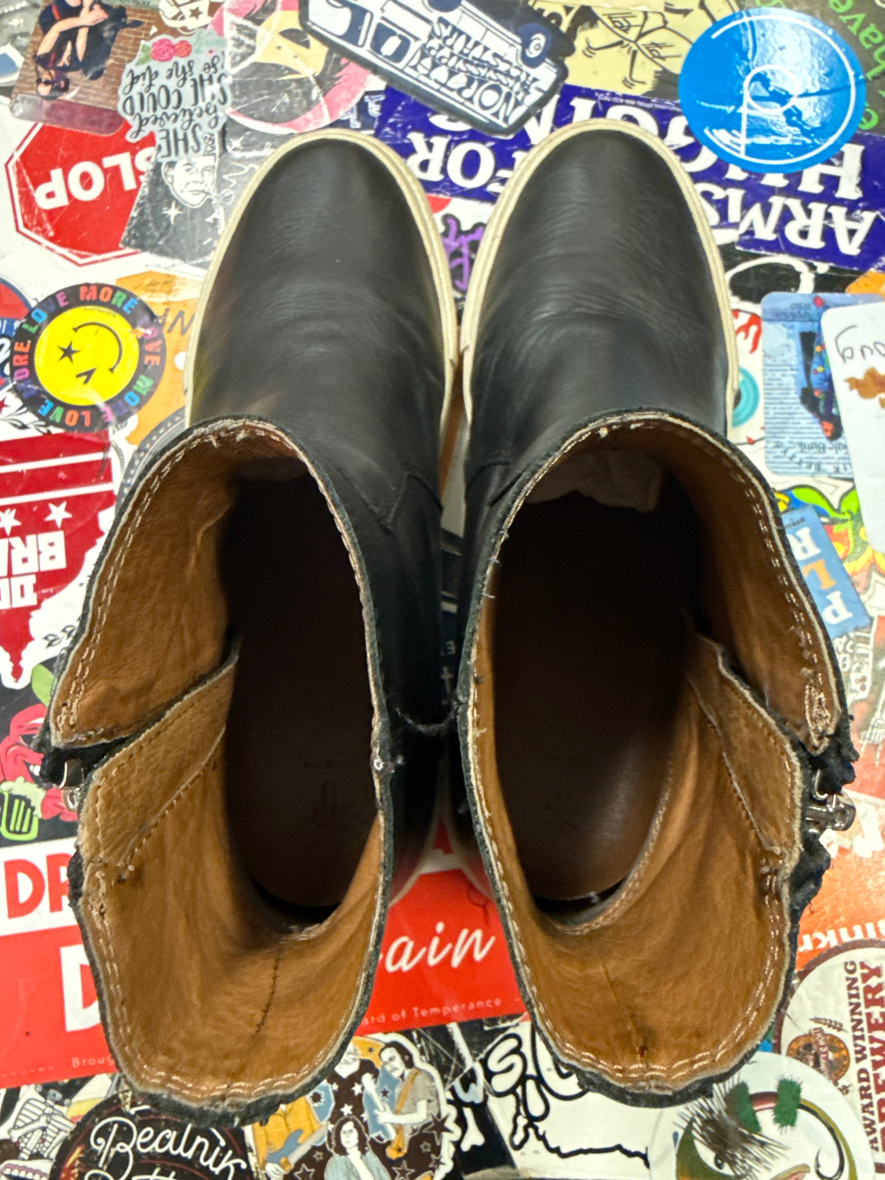 FRYE GIA LUG ZIP SNEAKER (org$258)