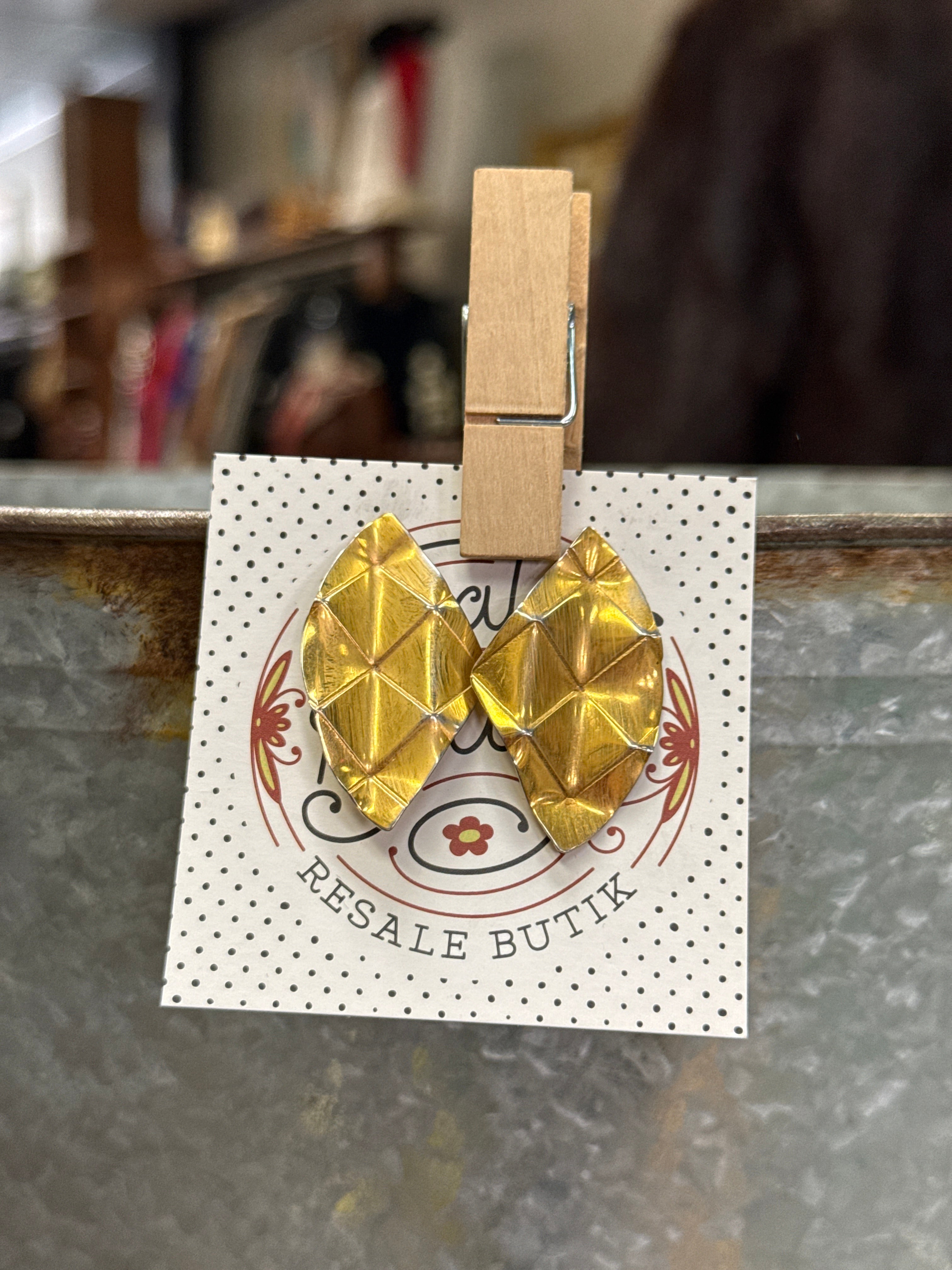 VINTAGE EARRINGS
