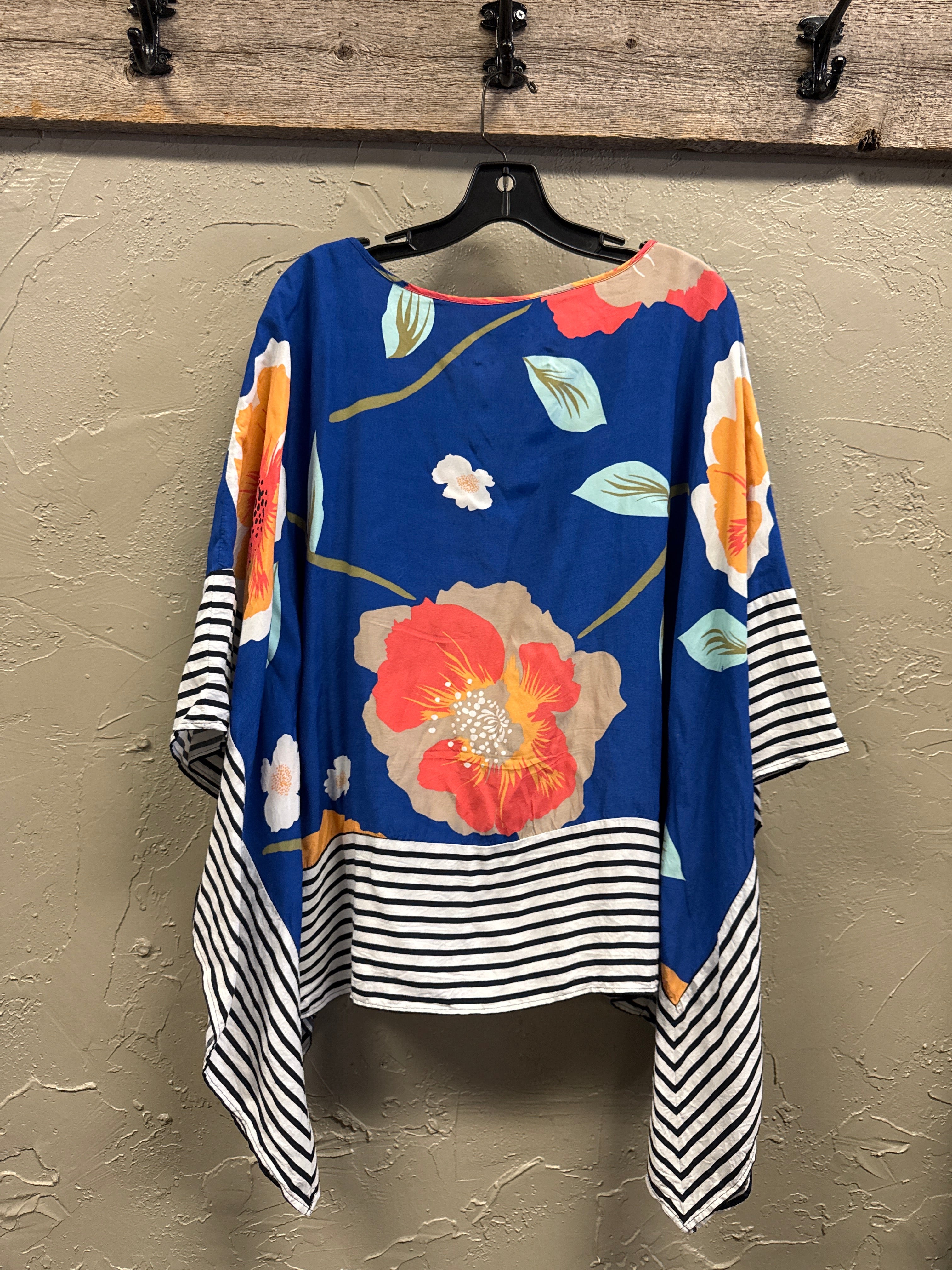 STYLUS FLORAL PONCHO