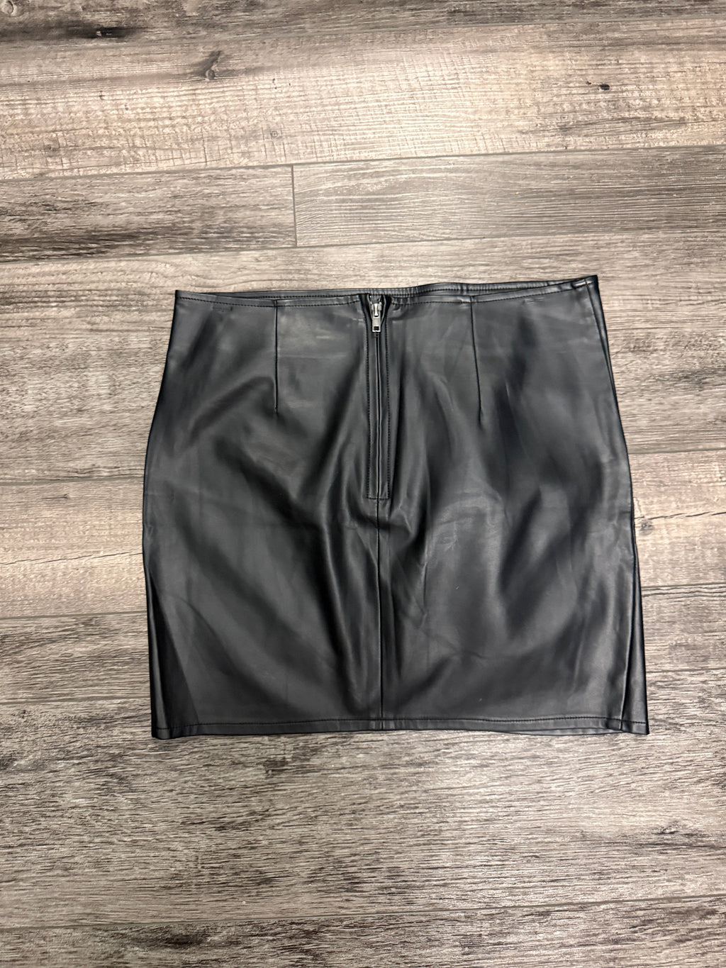 SHINESTAR VEGAN LEATHER MINI SKIRT