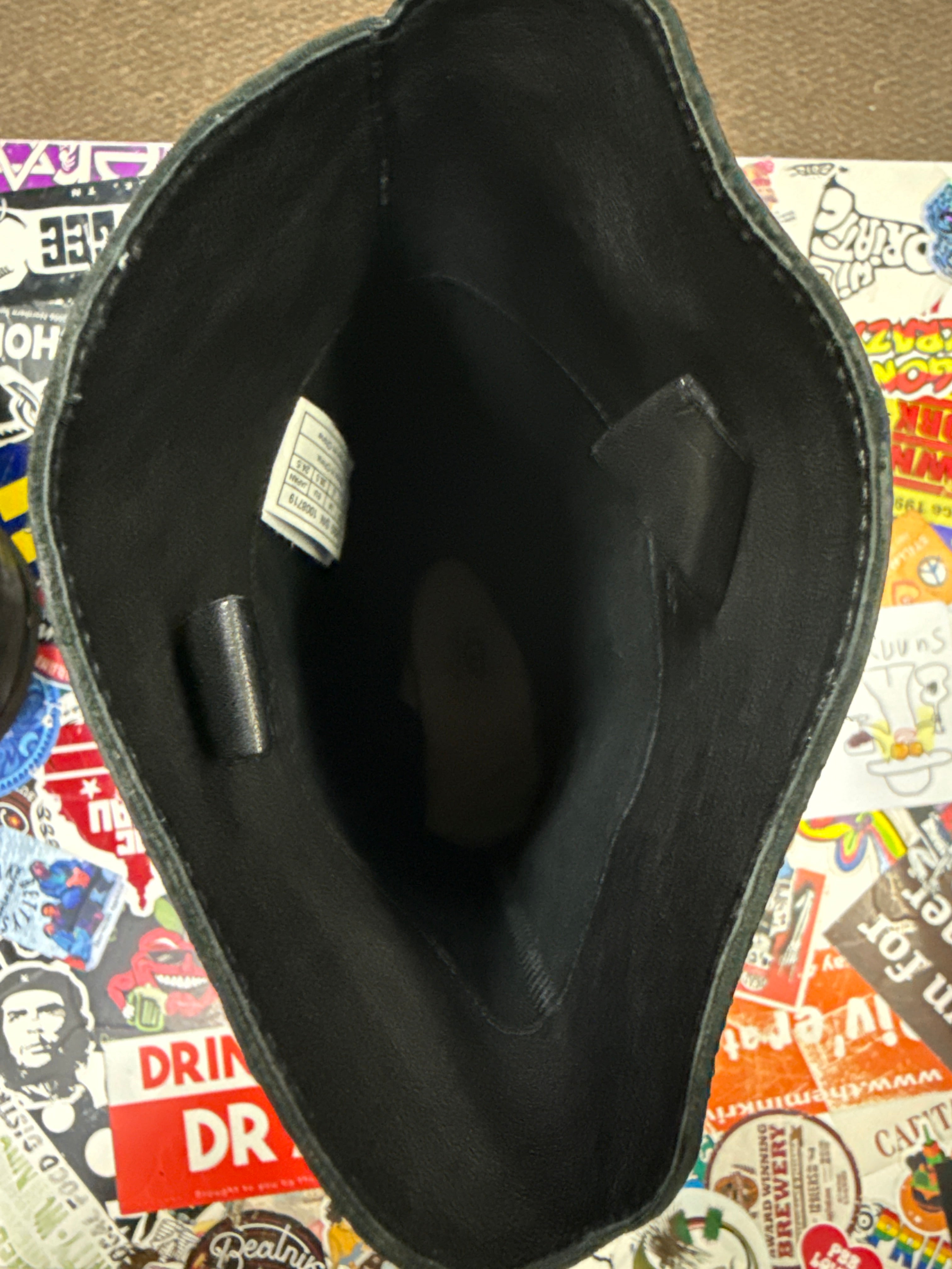 UGG CASSIS LEATHER BOOT (org$250)