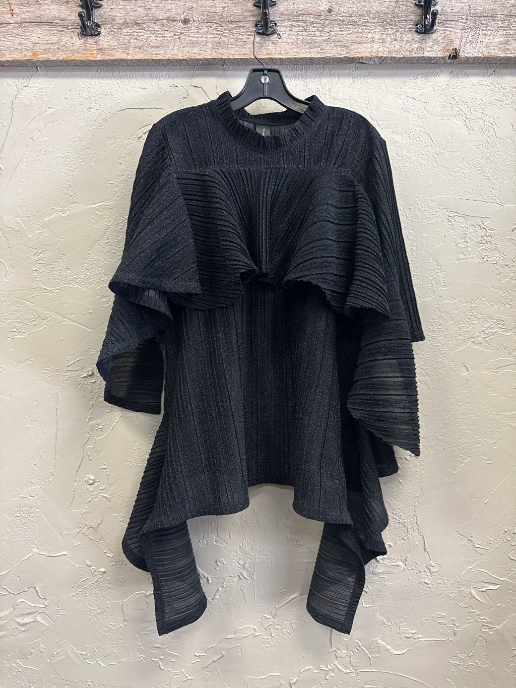 ROMANCE WAS BORN PLEATED TOP (org$450)