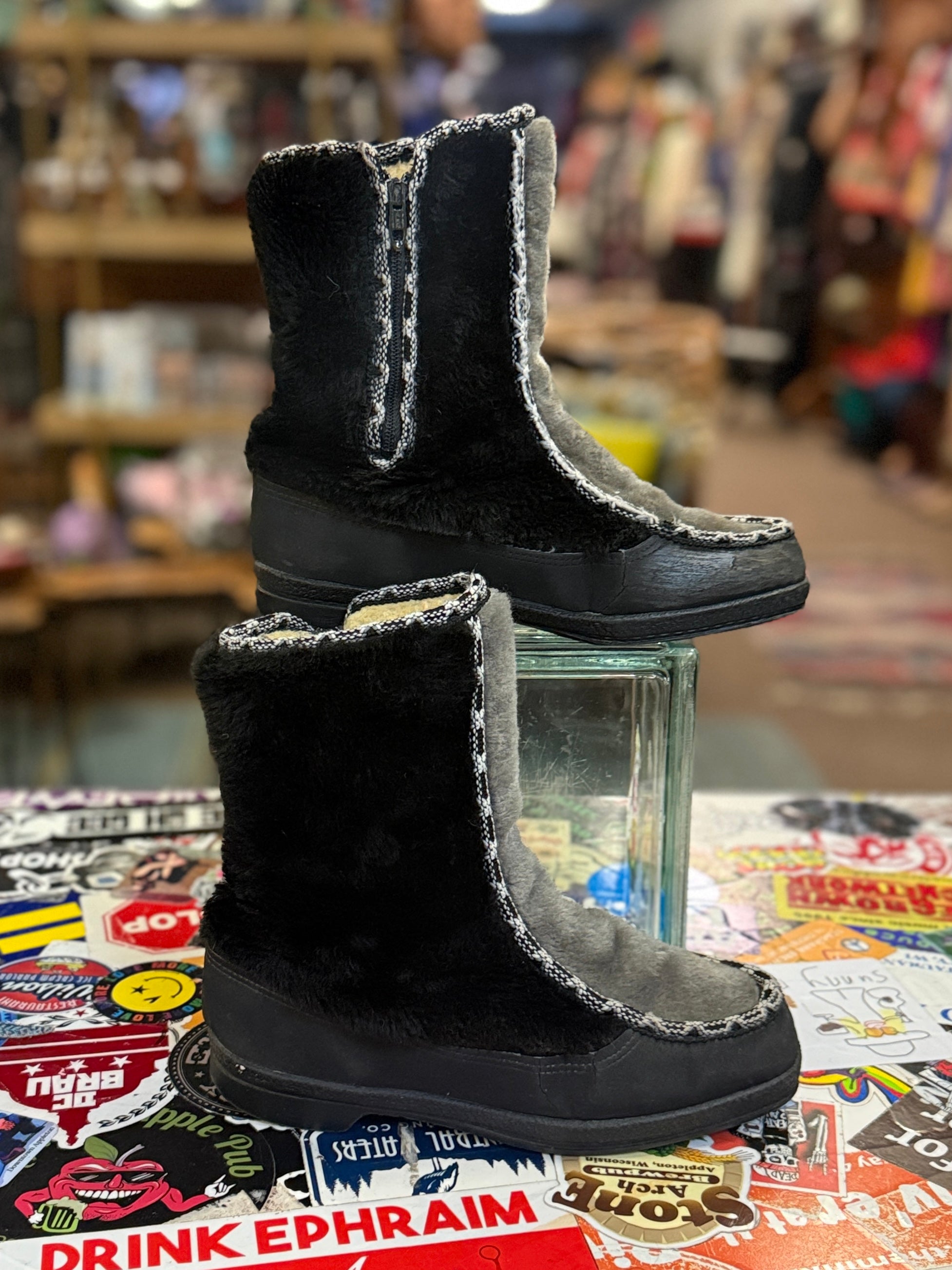 VTG ALASKANS MUKLUK BOOTS