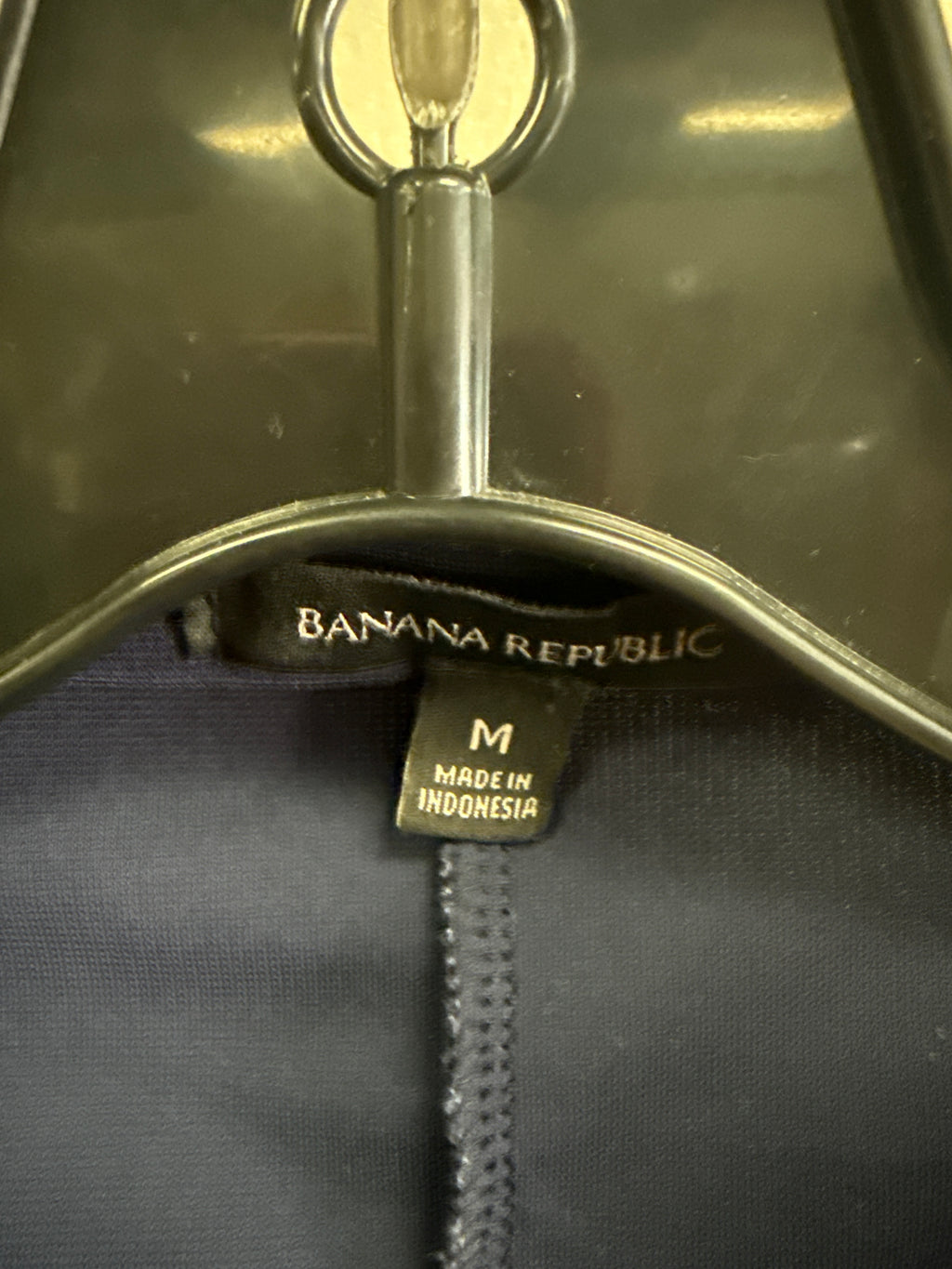 BANANA REPUBLIC TWIST FRONT TOP