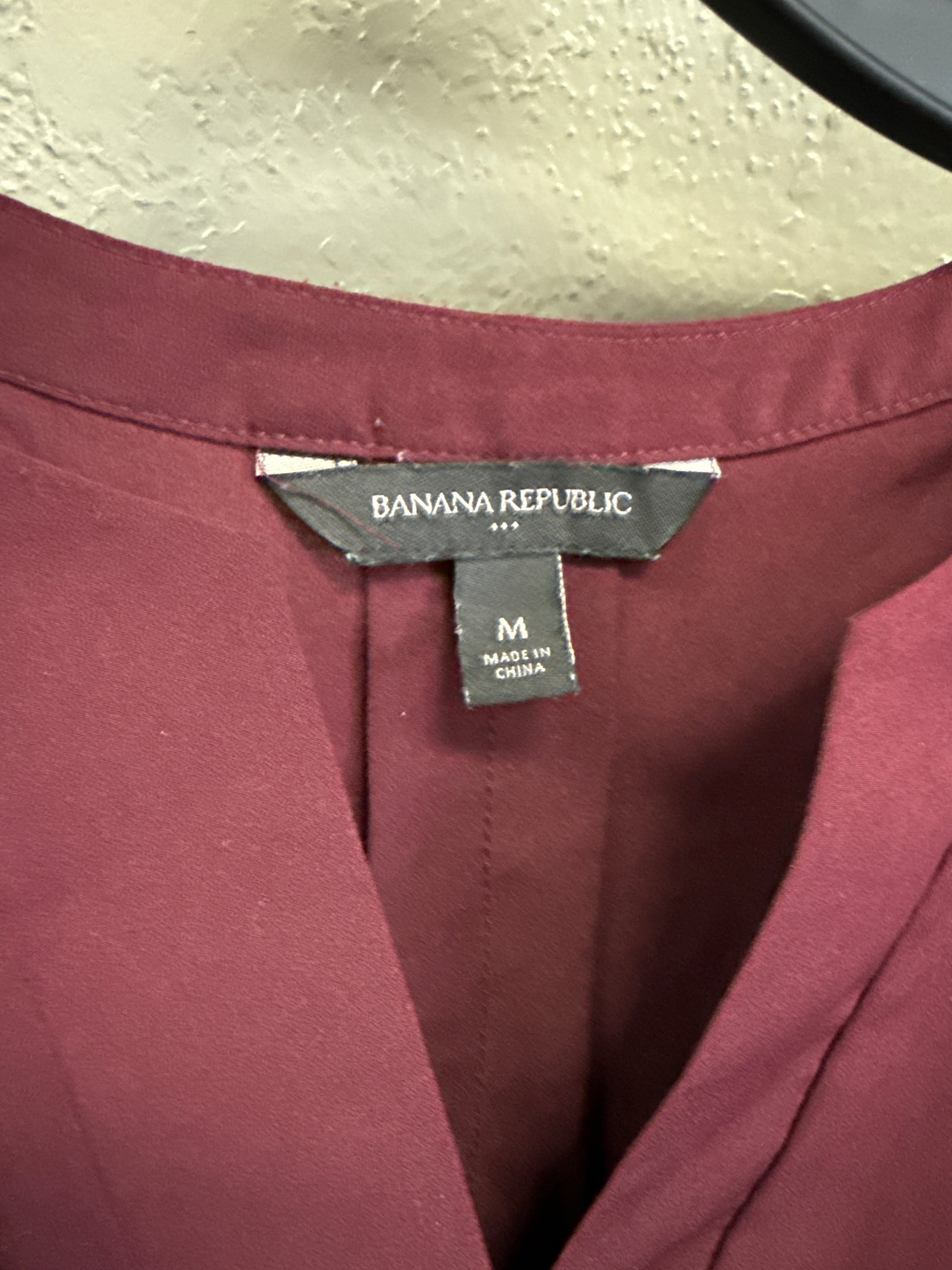 BANANA REPUBLIC CAP SLEEVE TOP