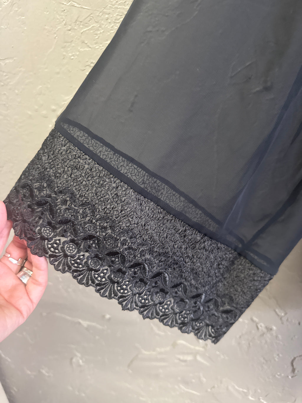 VTG ESCANTE SHEER ROBE