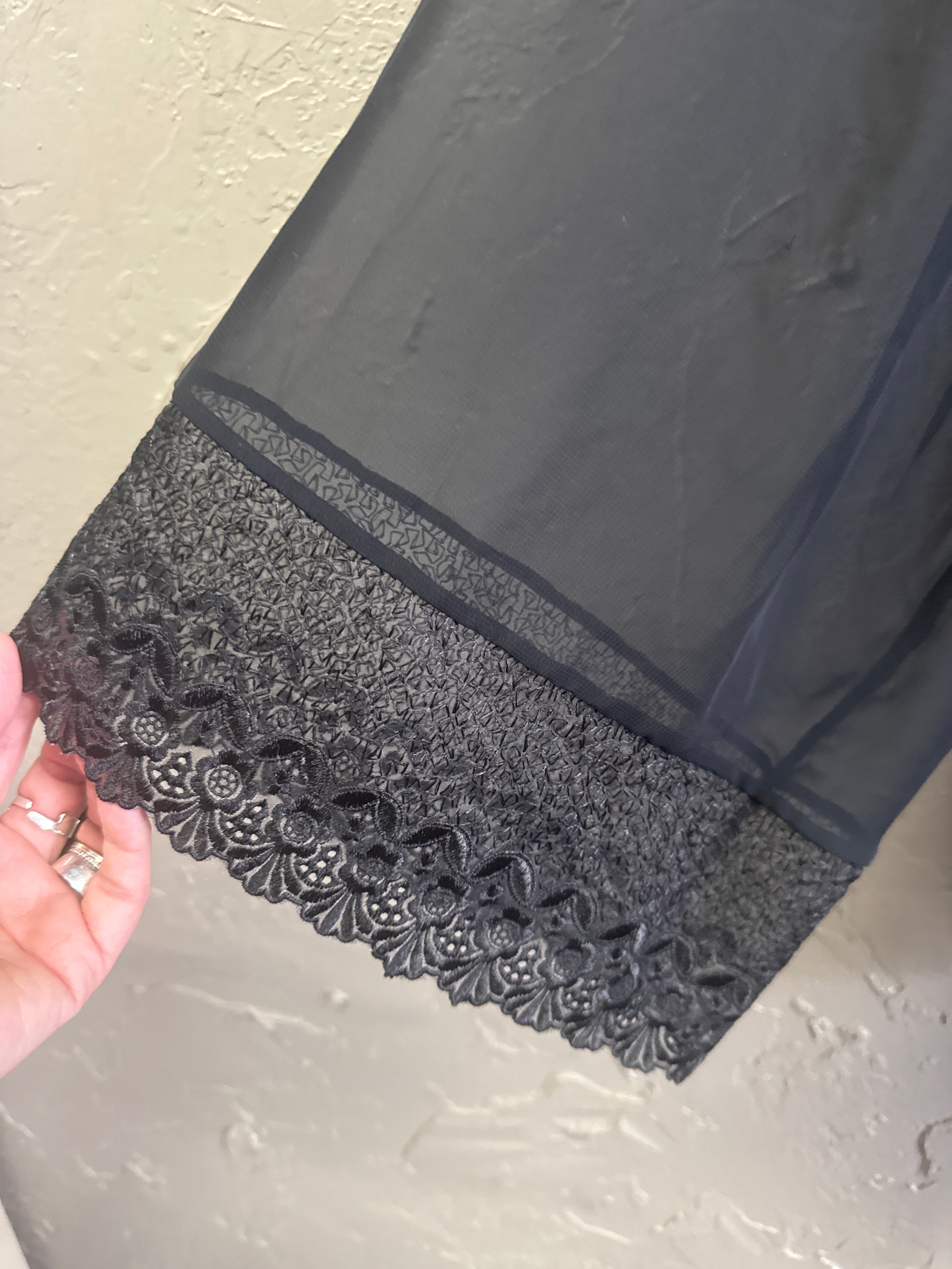 VTG ESCANTE SHEER ROBE