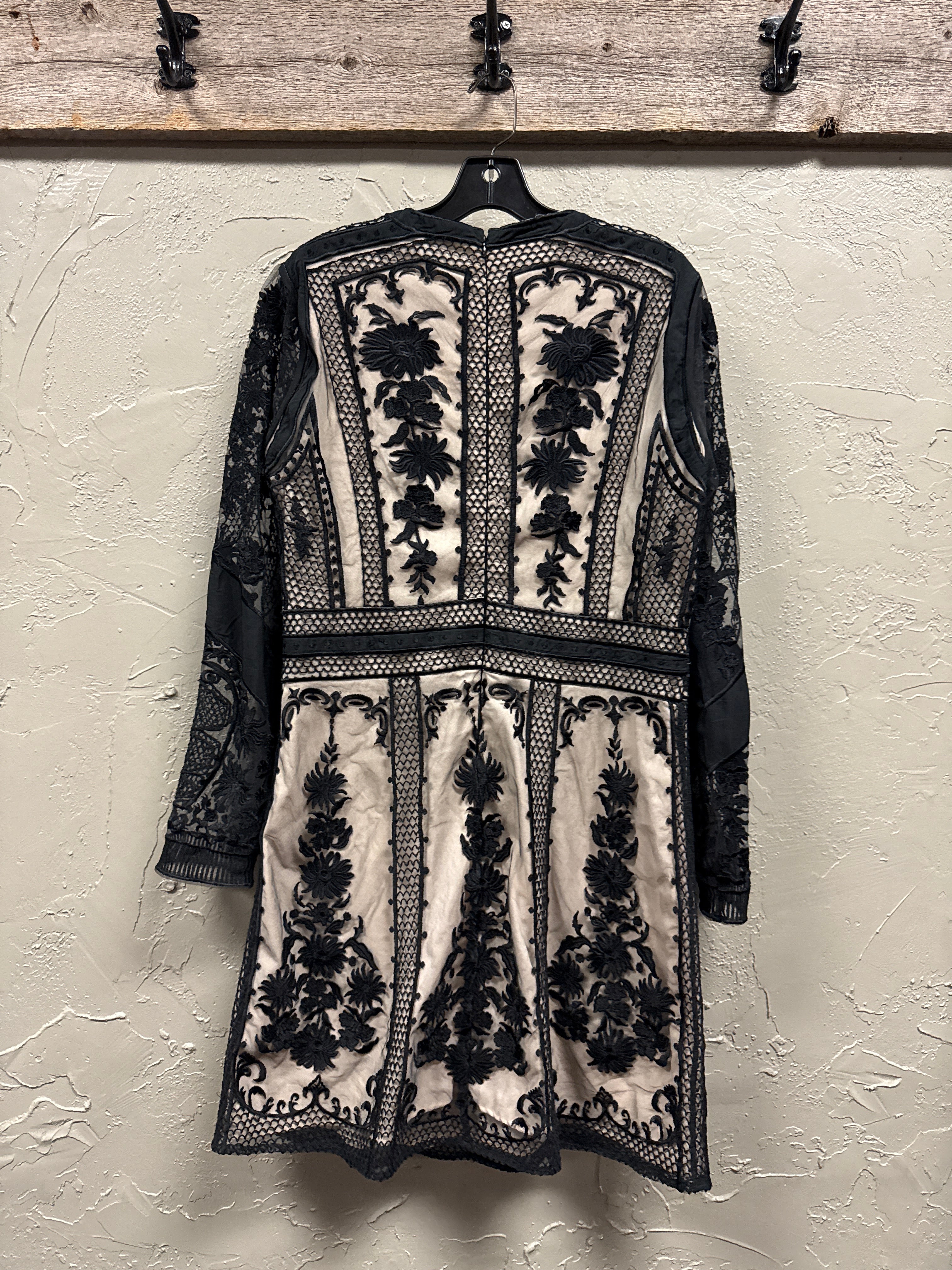 NWT KAREN MILLEN EMBROIDERED DRESS (org$342)
