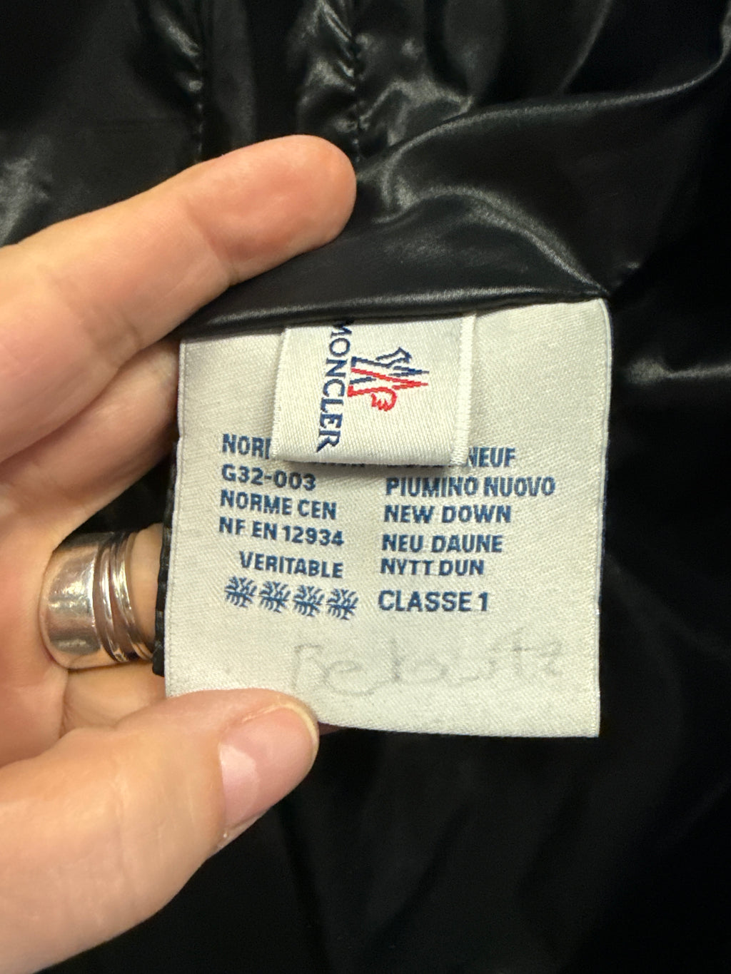 MONCLER VOS DOWN COAT (org$1250)