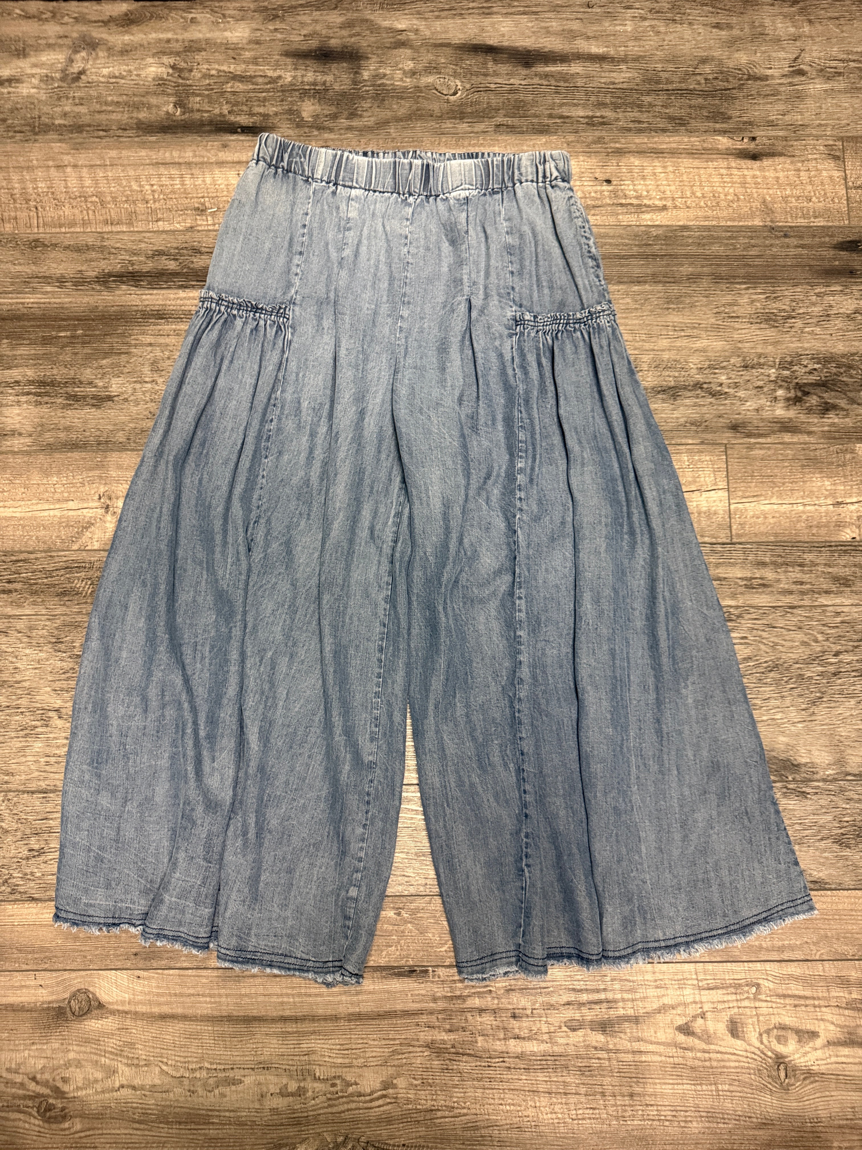 NWT Easel Chambray Palazzo Pant