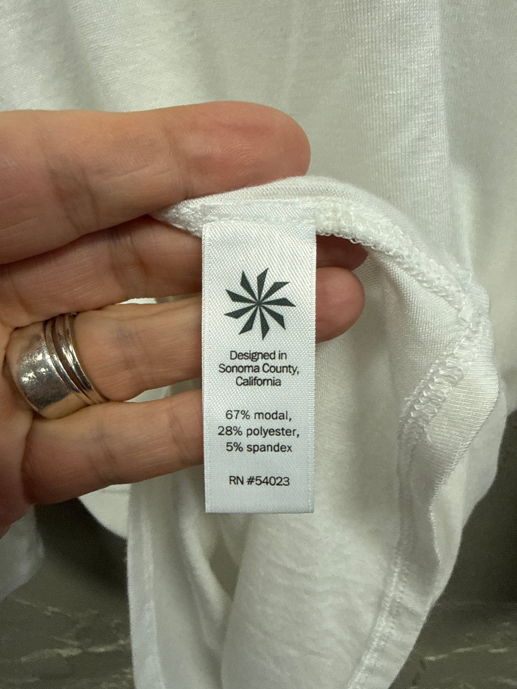 ATHLETA LONG SLEEVE TEE