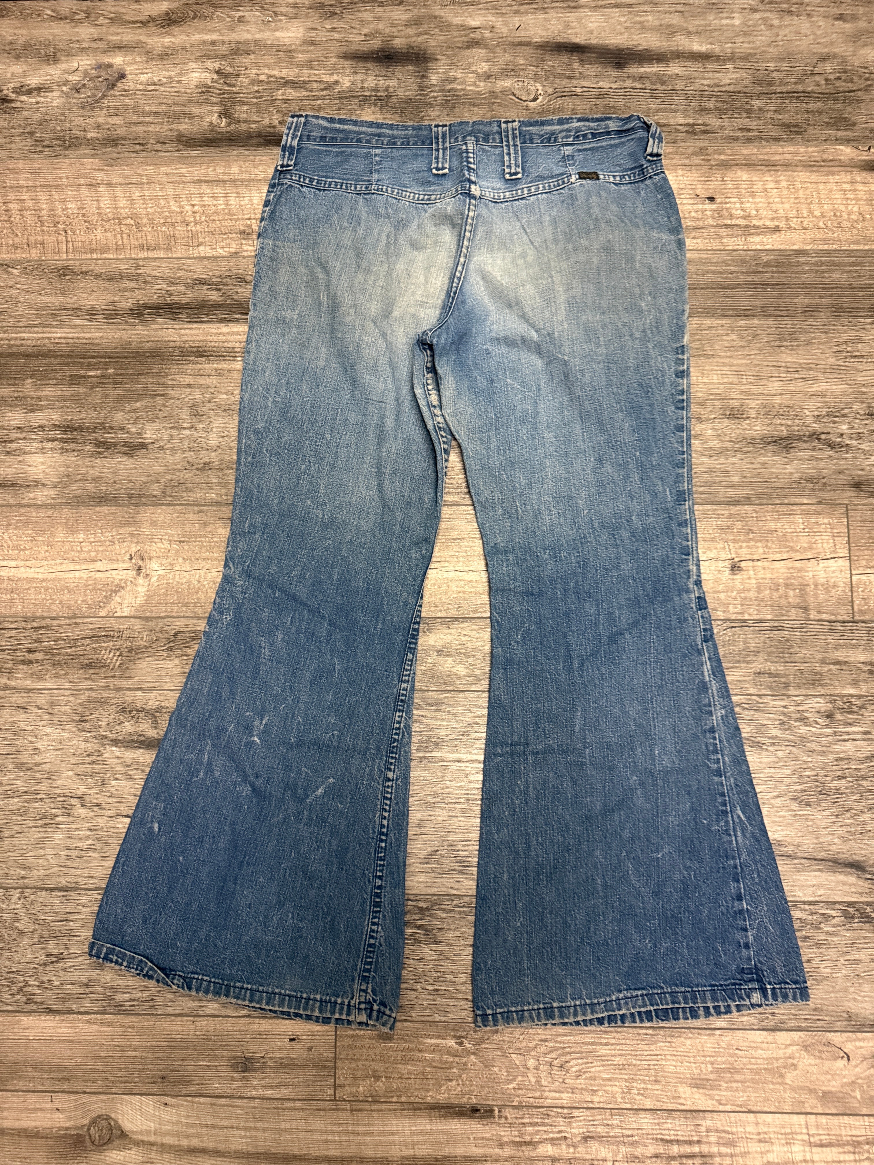 VTG 70’s WRANGLER FLARE JEANS