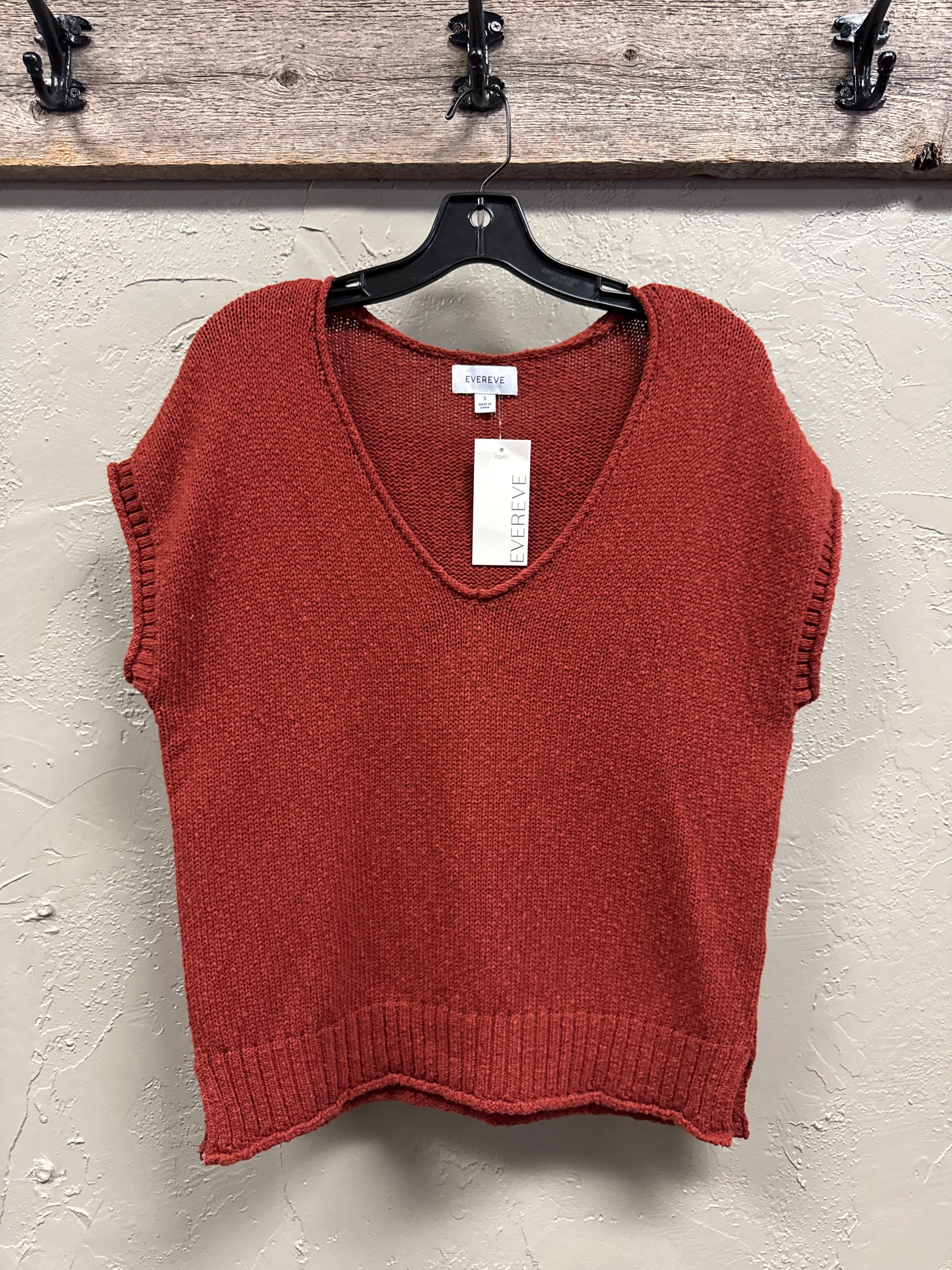 NWT EVEREVE STEVIE PULLOVER (org$88)