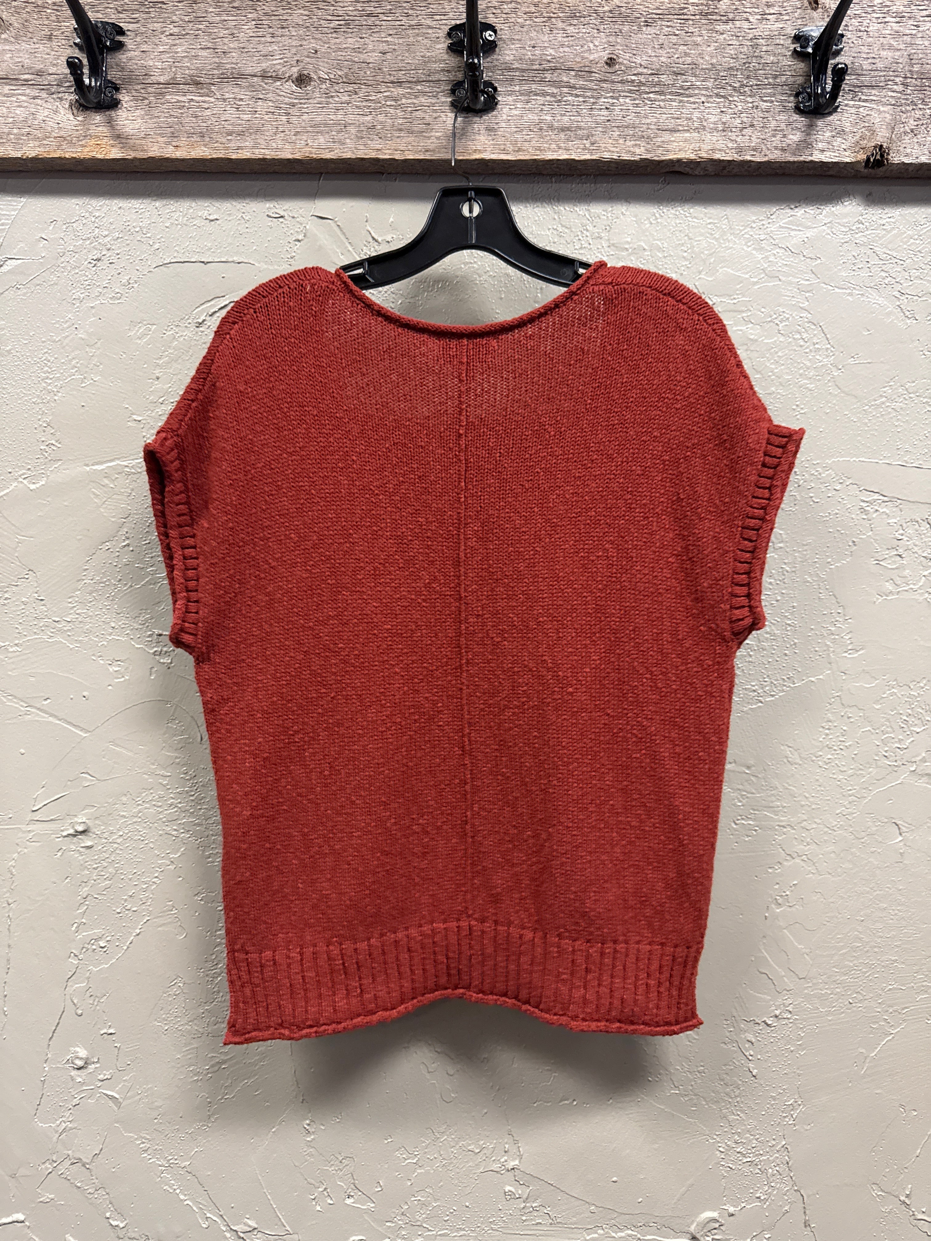 NWT EVEREVE STEVIE PULLOVER (org$88)