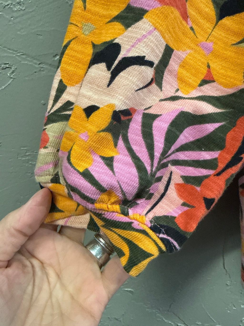LOFT TROPICAL FLORAL PULLOVER (org$65)