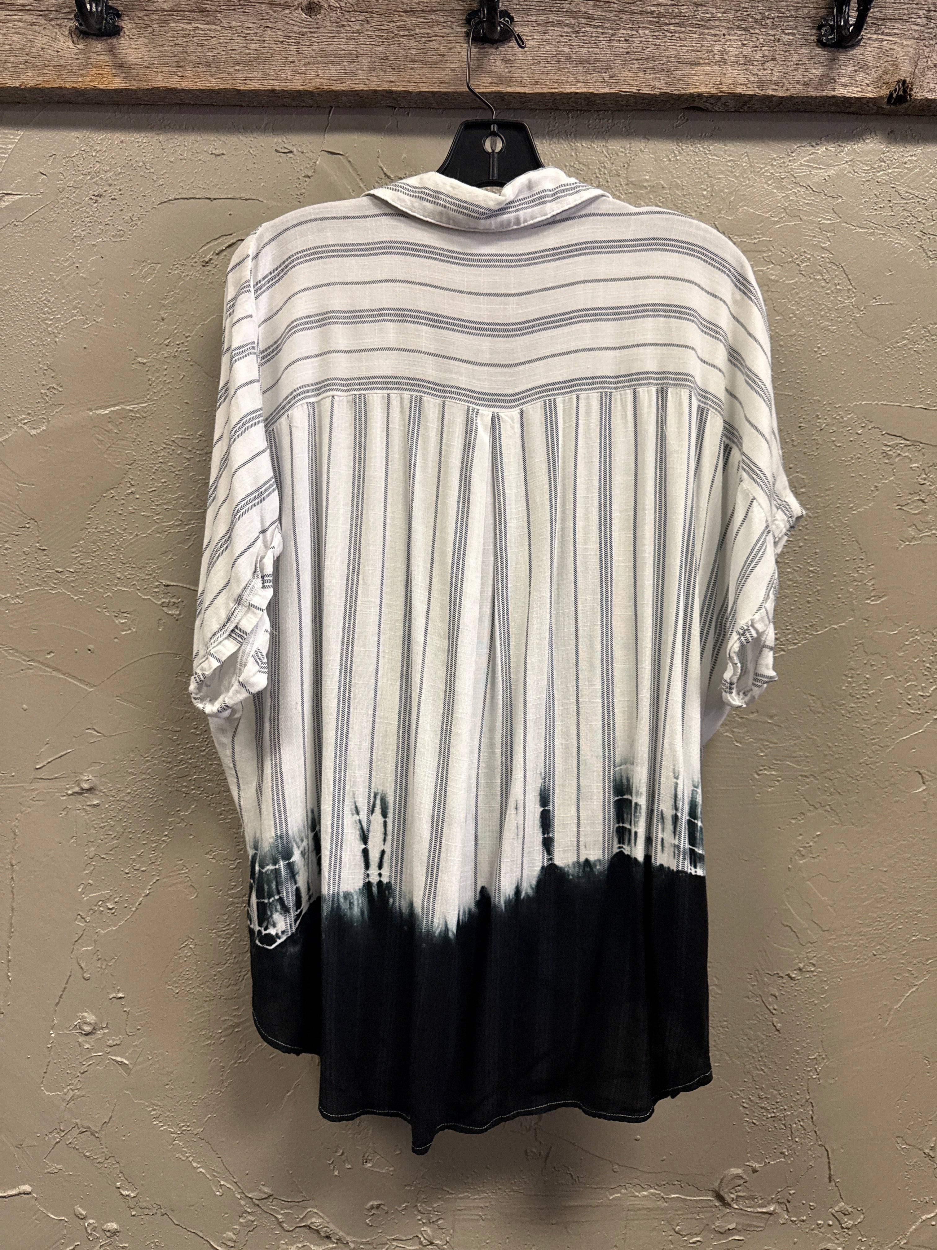 THE ROOM TWIST-FRONT BLOUSE