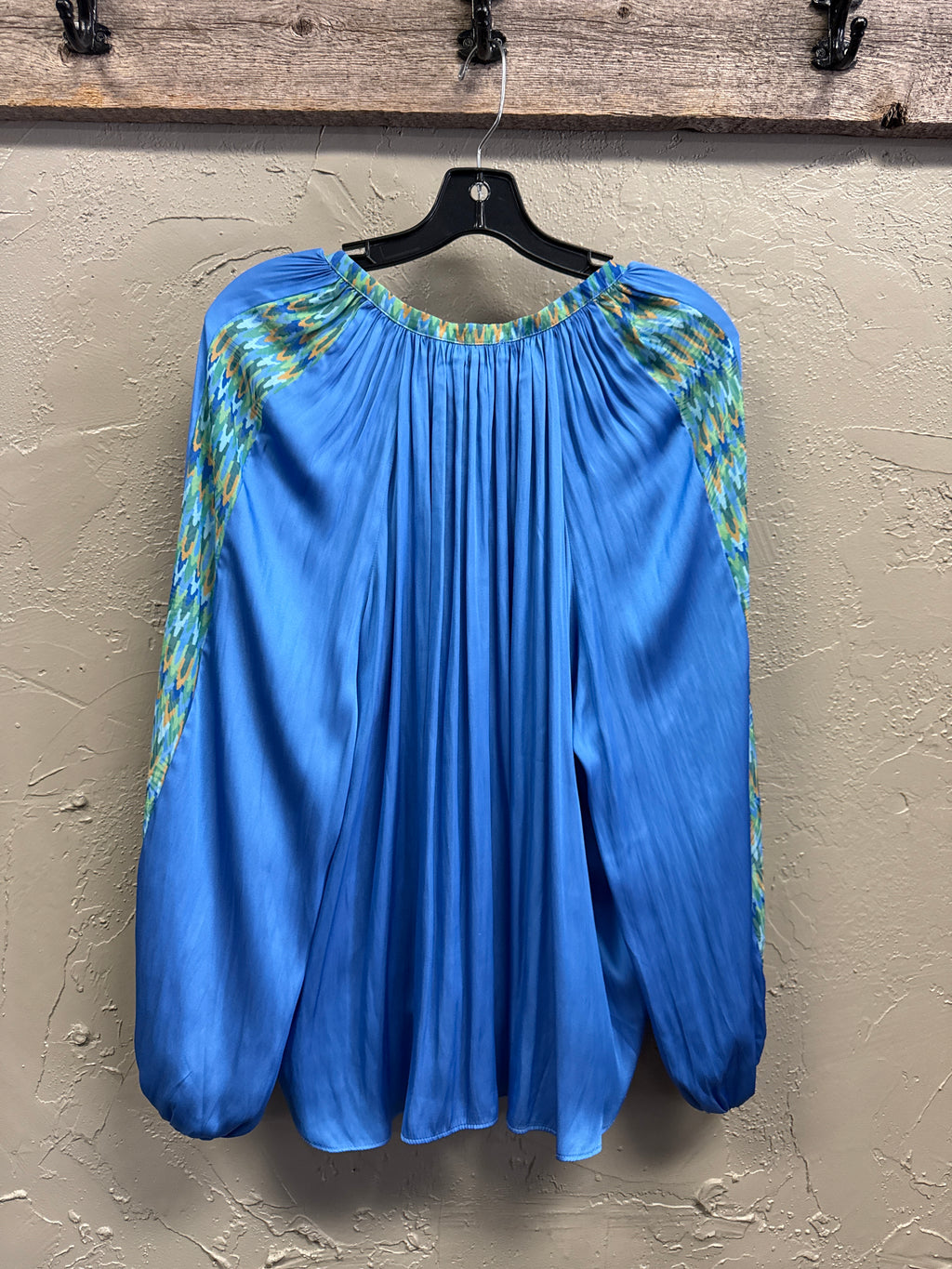 NWT CURRENT AIR SPLIT NECK TOP (org$95)