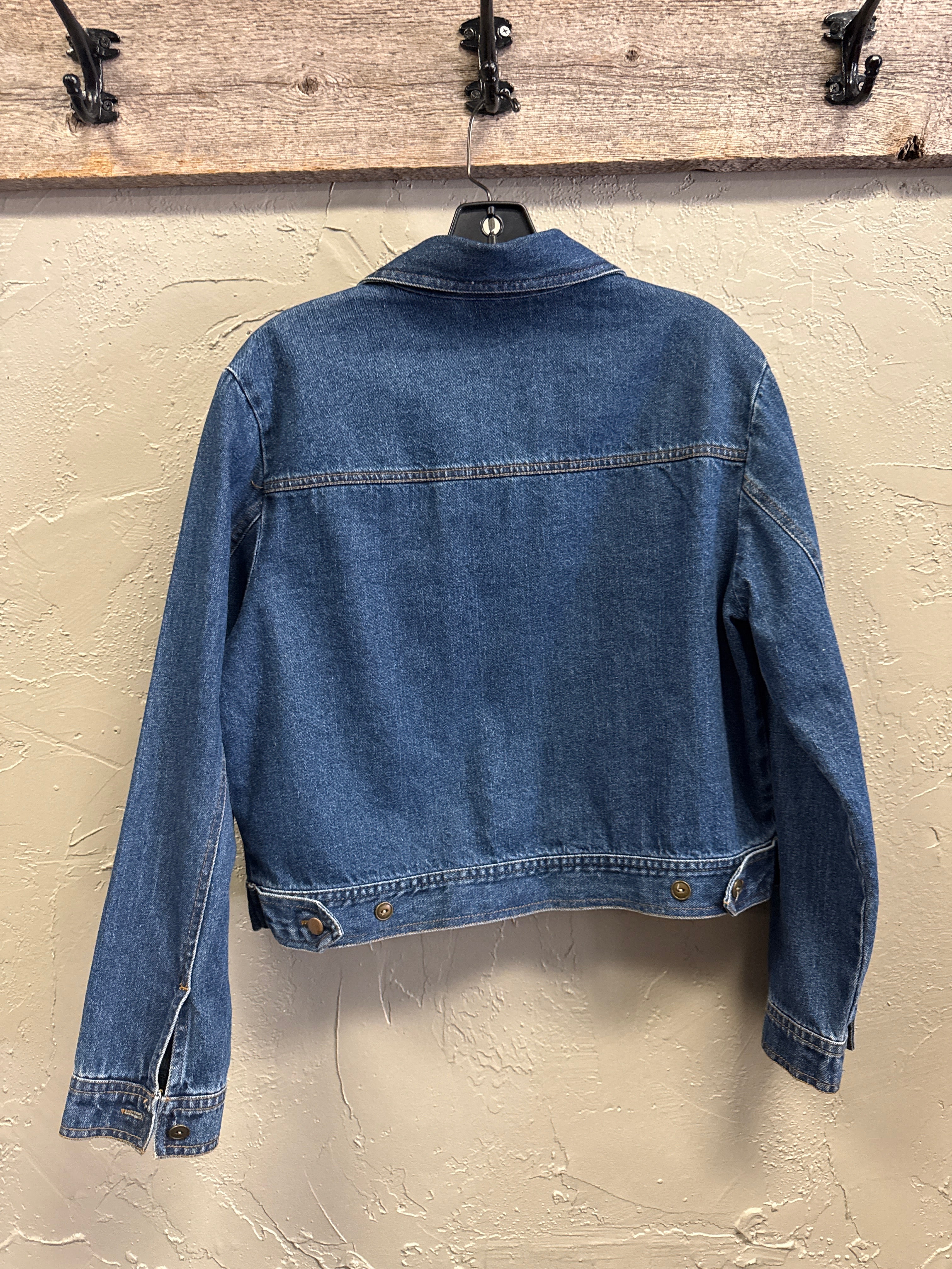 CLASSIC DENIM JACKET