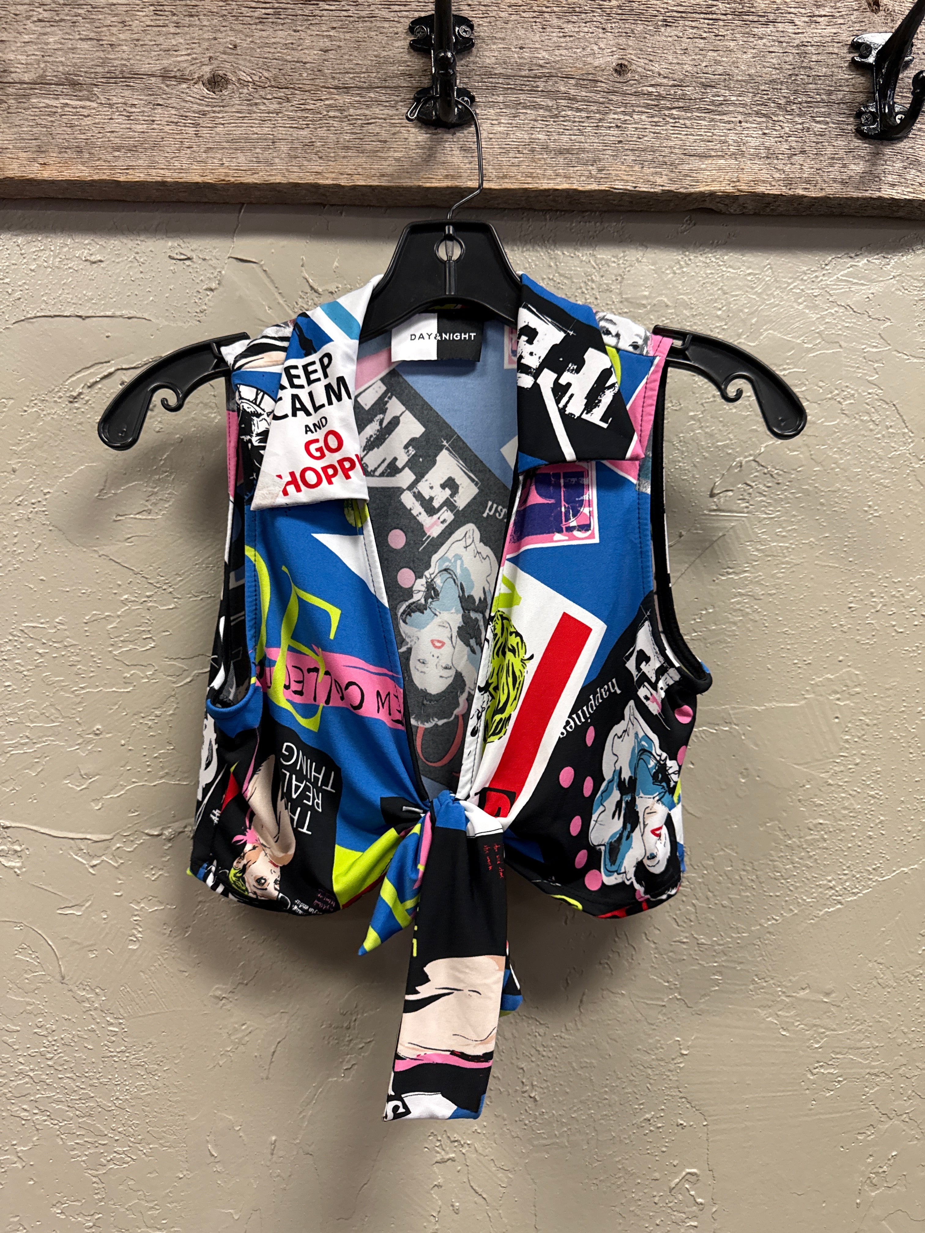 Day & Night Front-Tie Crop