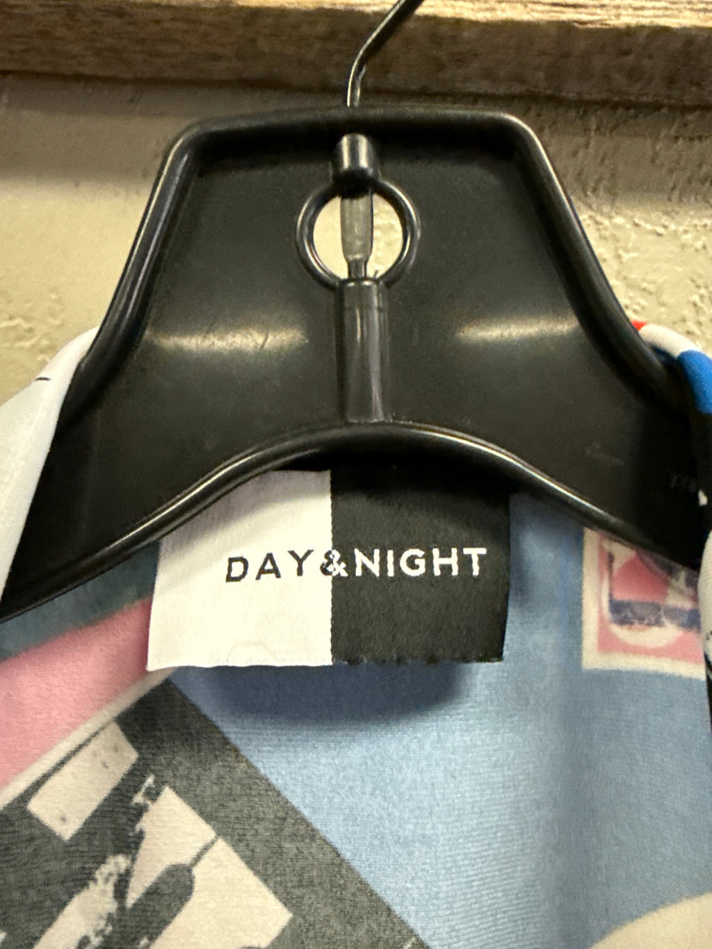 Day & Night Front-Tie Crop