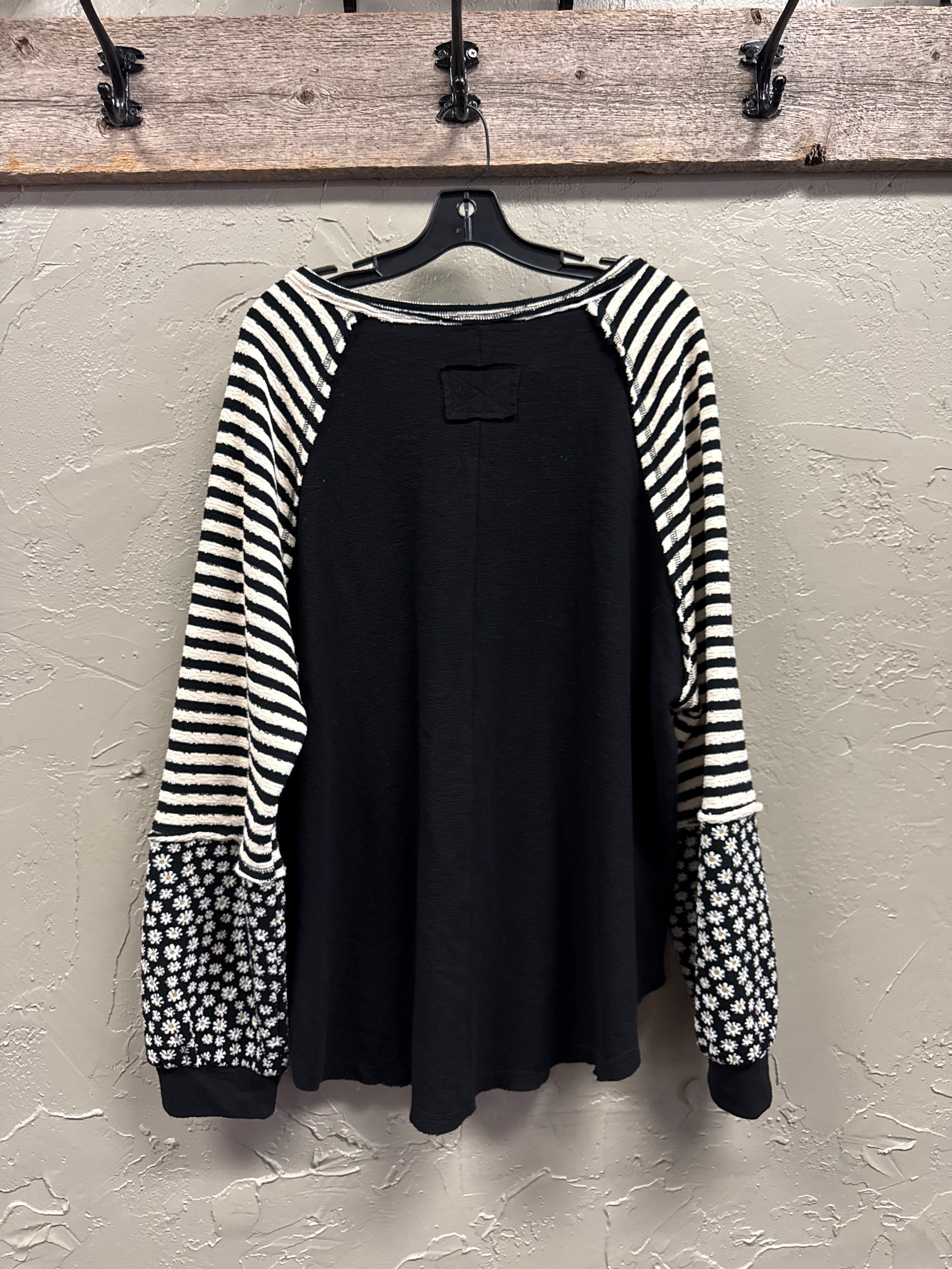 NWT VeryJ Floral & Stripe Top