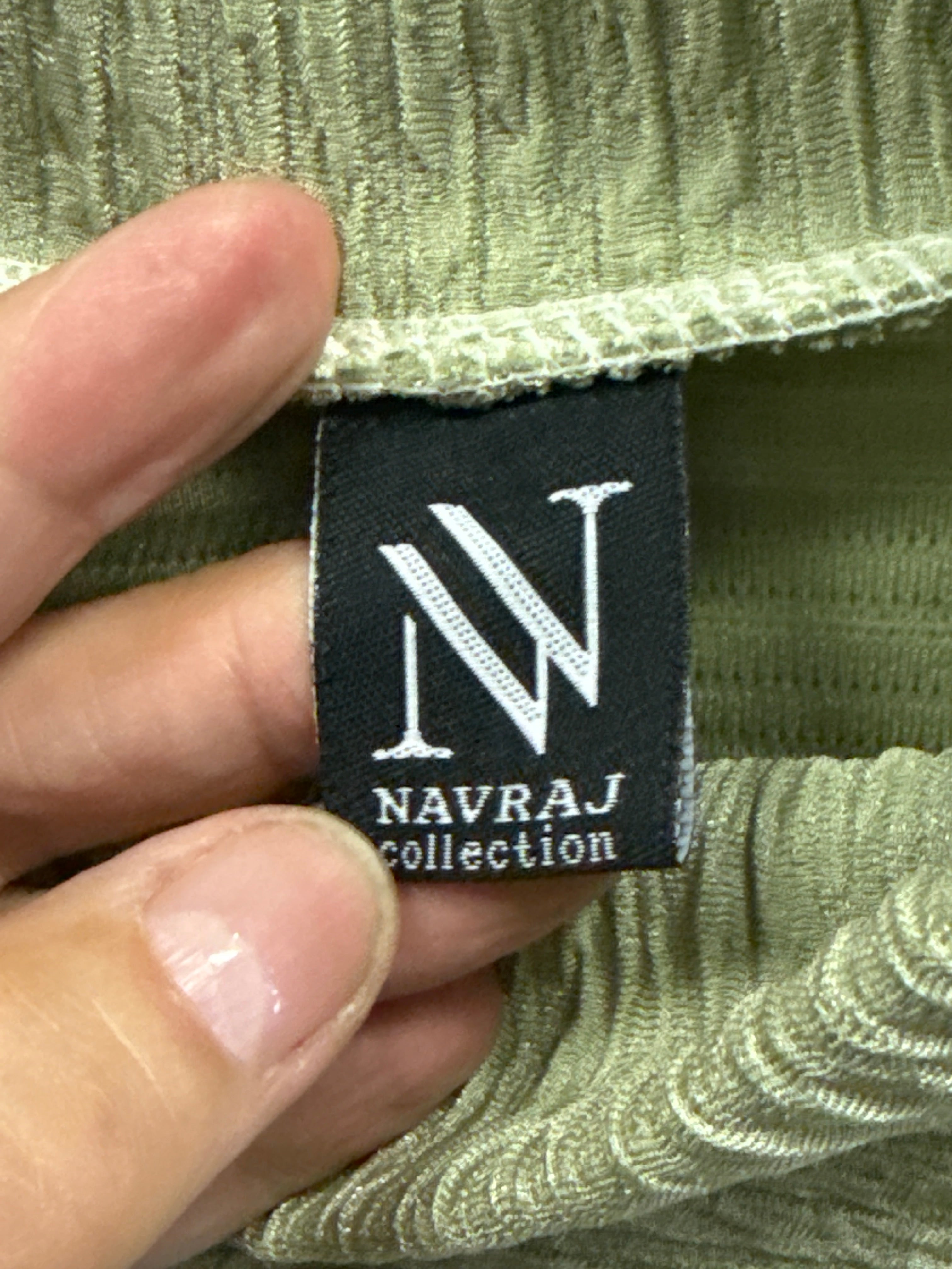Navra J Funnel Neck Pullover