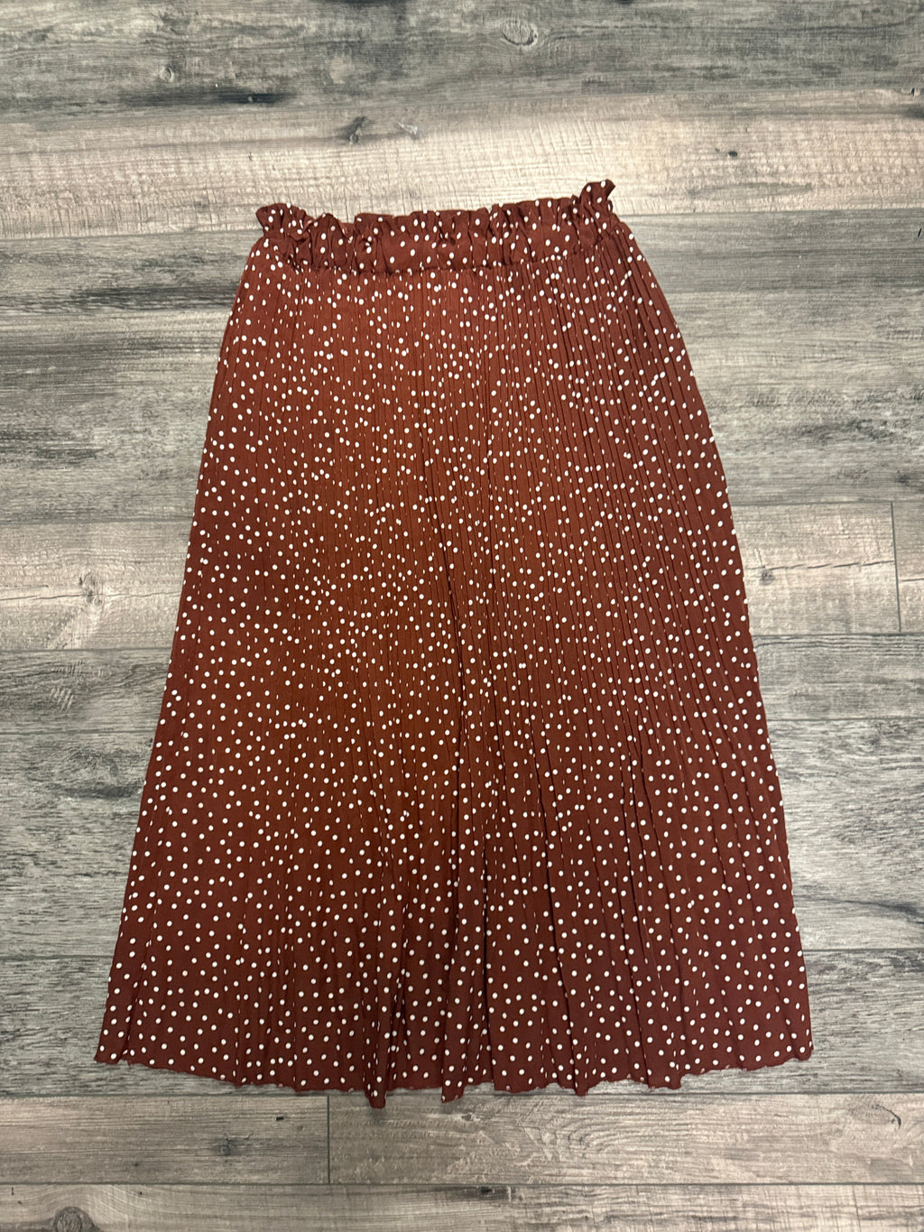 Exlura Polka Dot Pleated Skirt