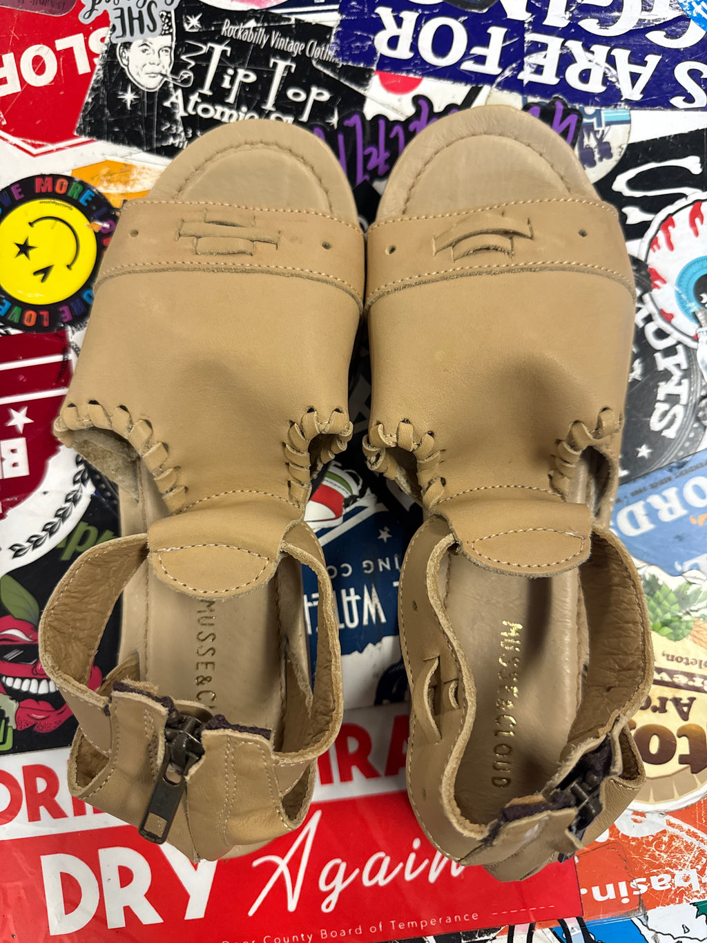 NIB Musse&Cloud Camber Sandals (org$100)